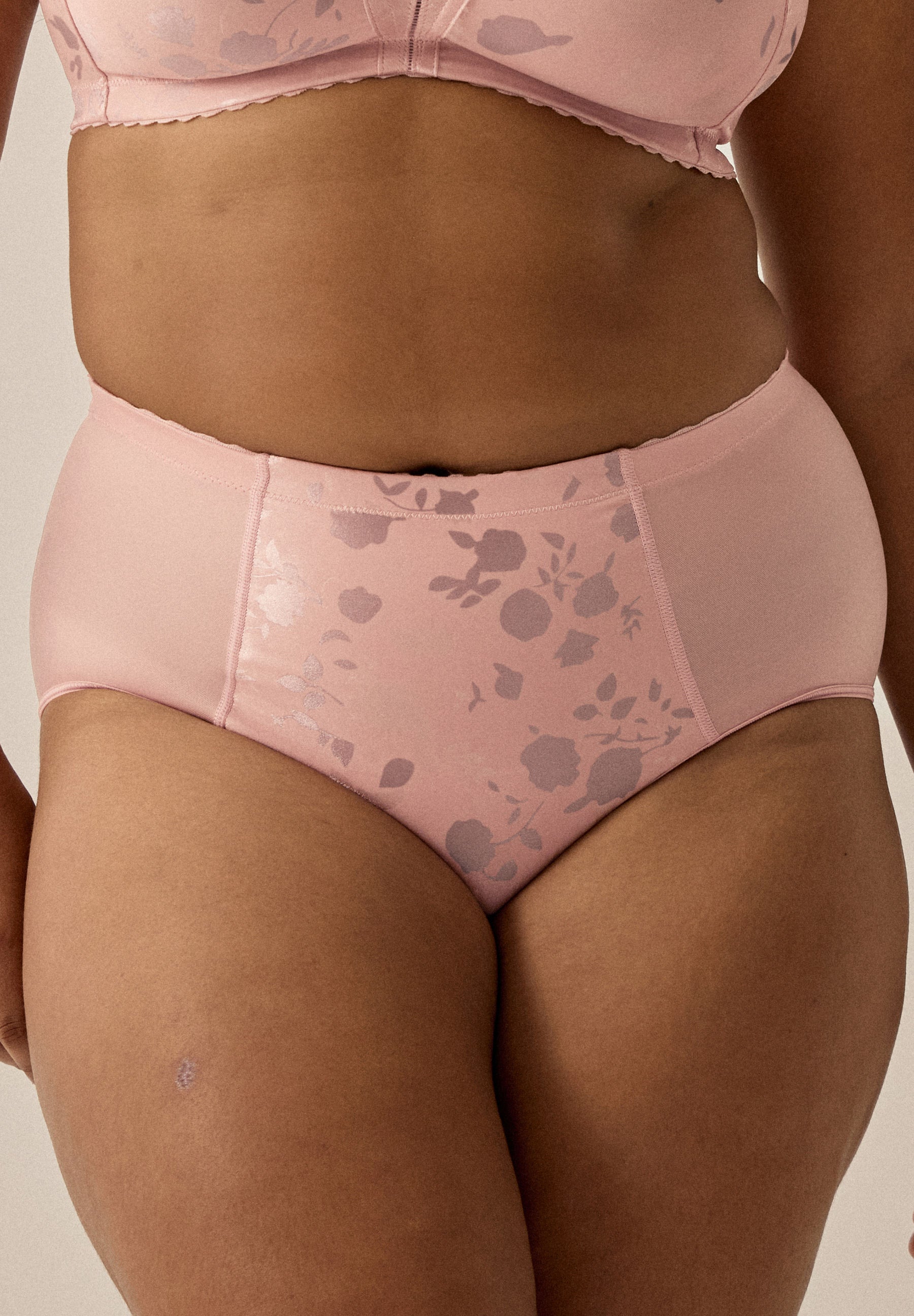 Minimizer Slip with a Floral Pattern - Pink Rose
