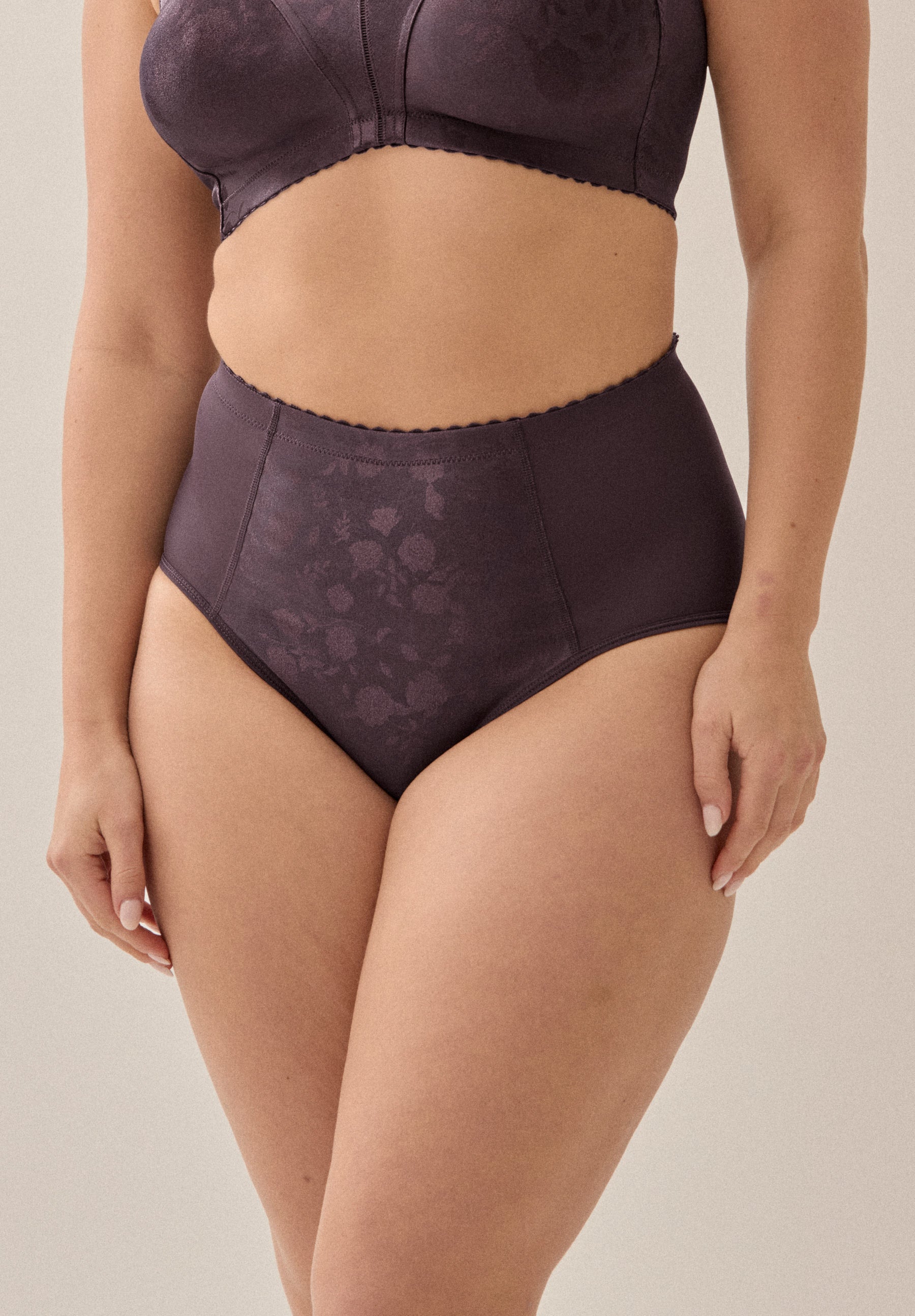 Minimizer Slip mit Blumenmuster - Cranberry