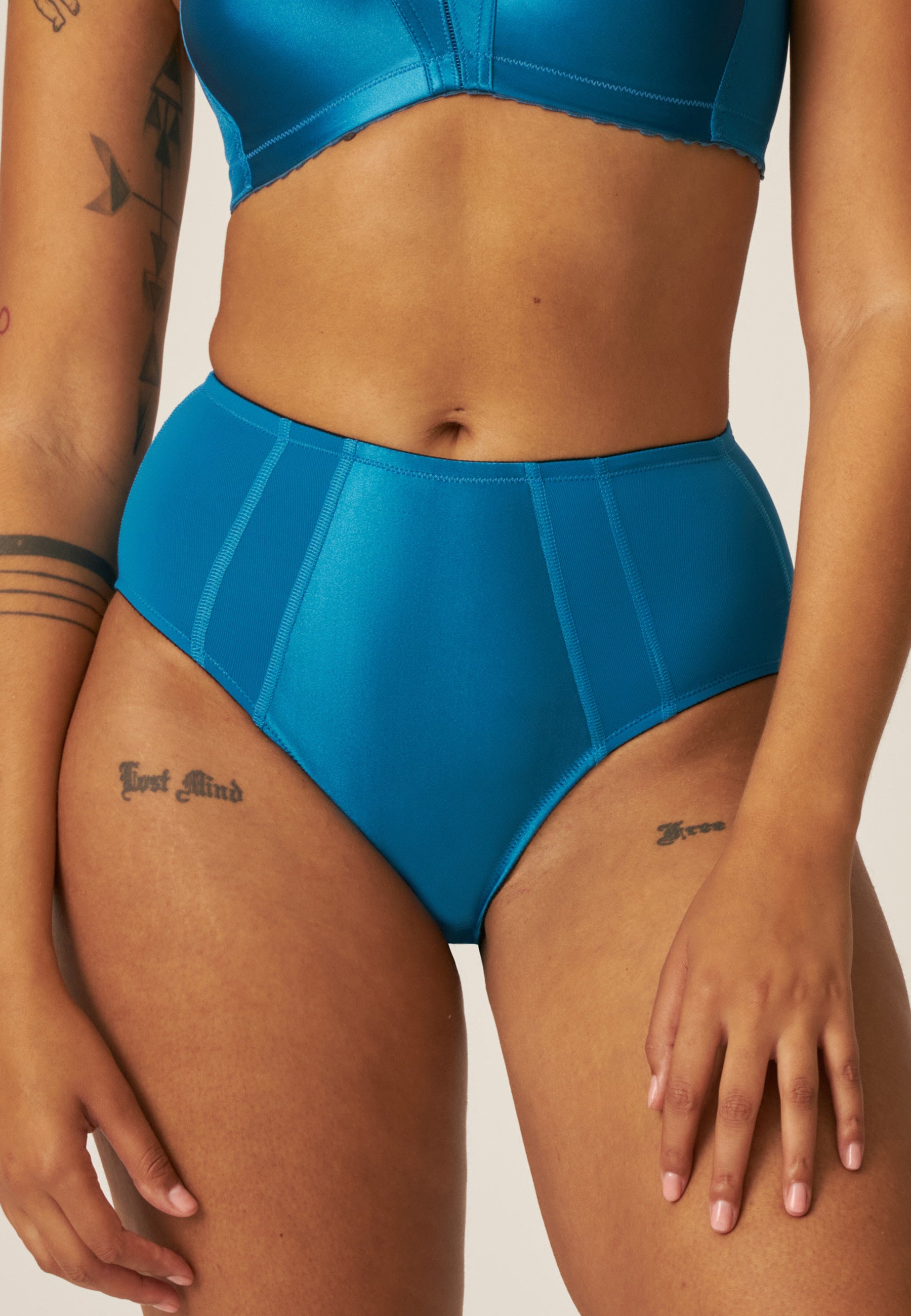 Naturana Minimizer Slip Farbe Mykonos Blue Frontansicht