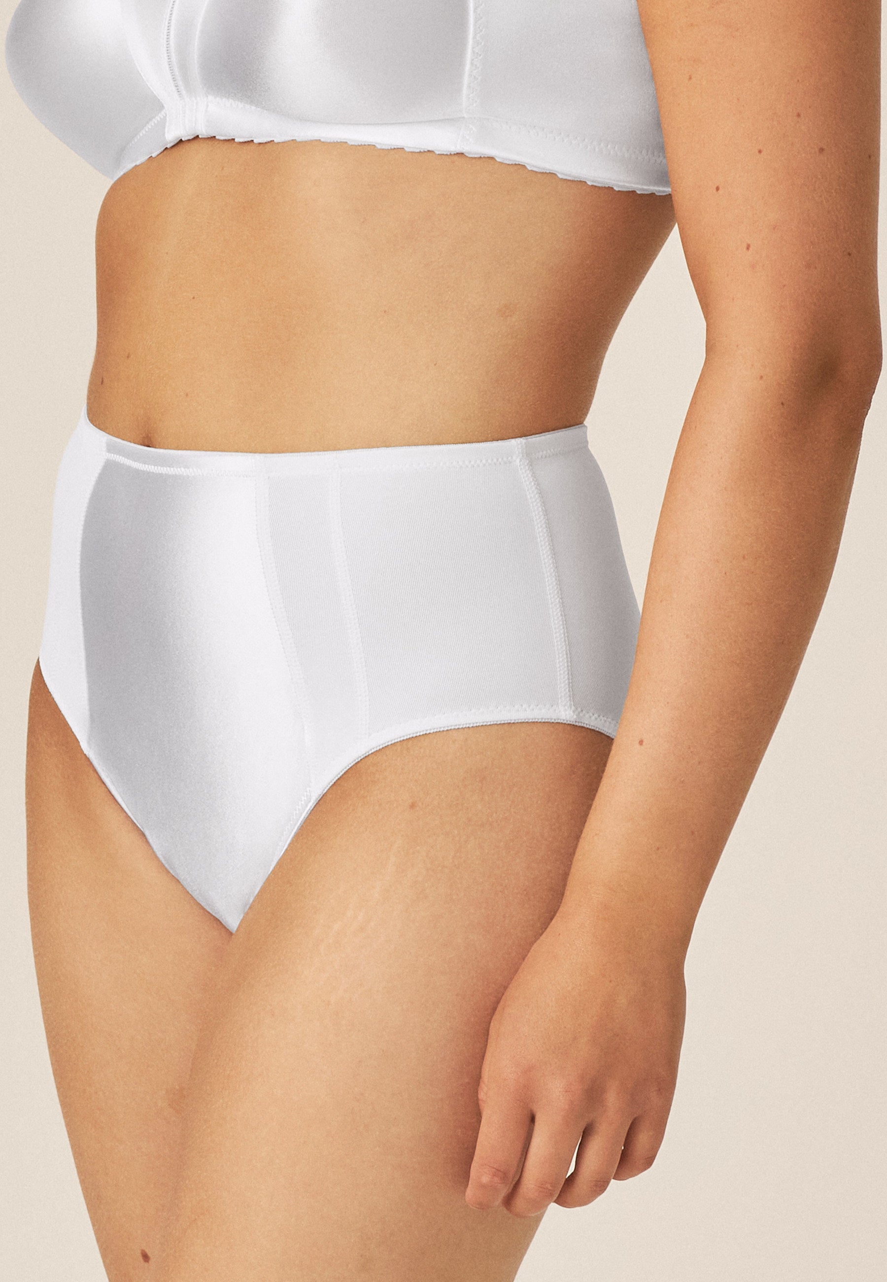 Naturana Minimizer Slip Farbe Weiß zweite Seitenansicht