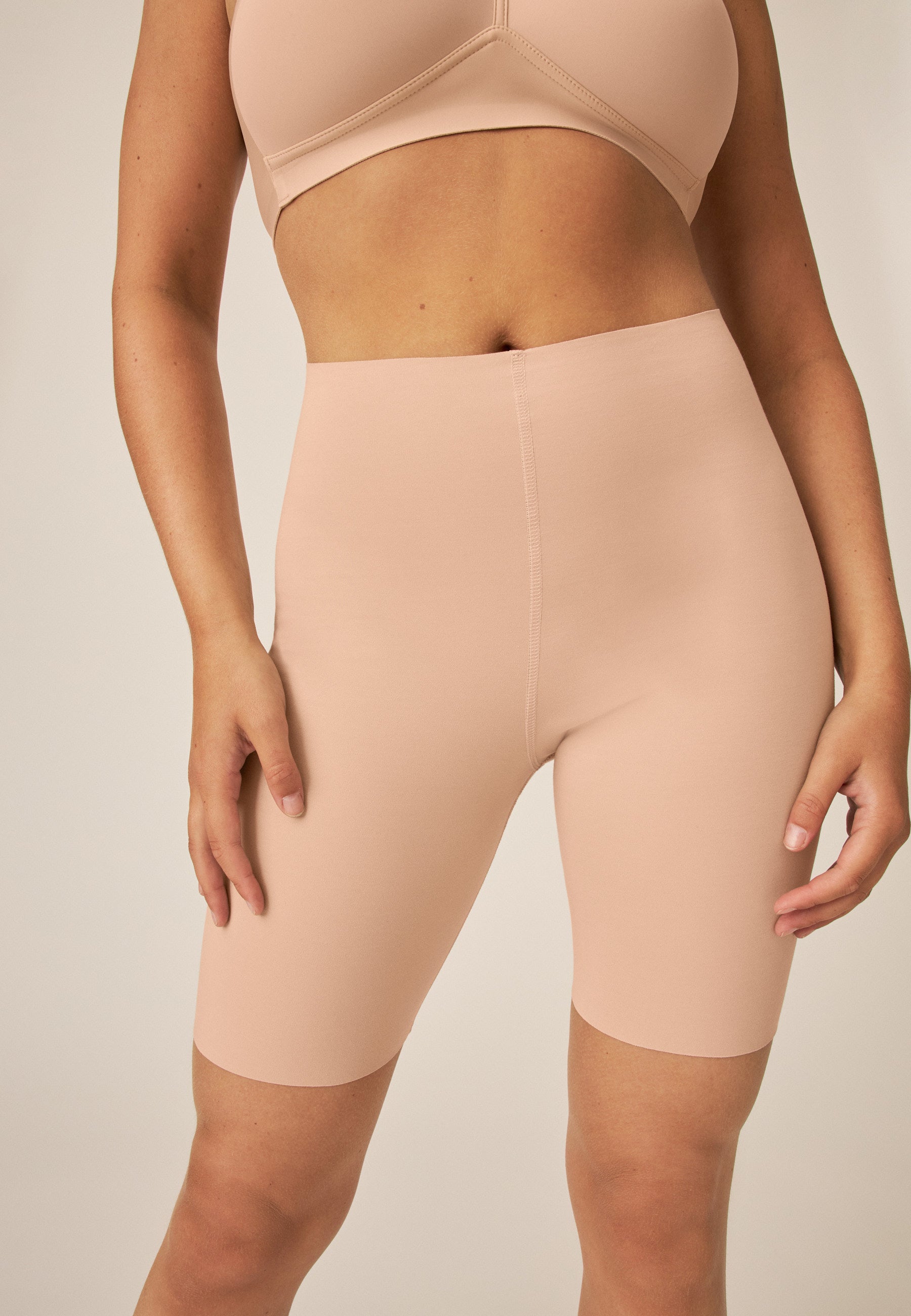 Naturana Baumwoll-Radlershort Cleancut Farbe Light Beige Frontansicht