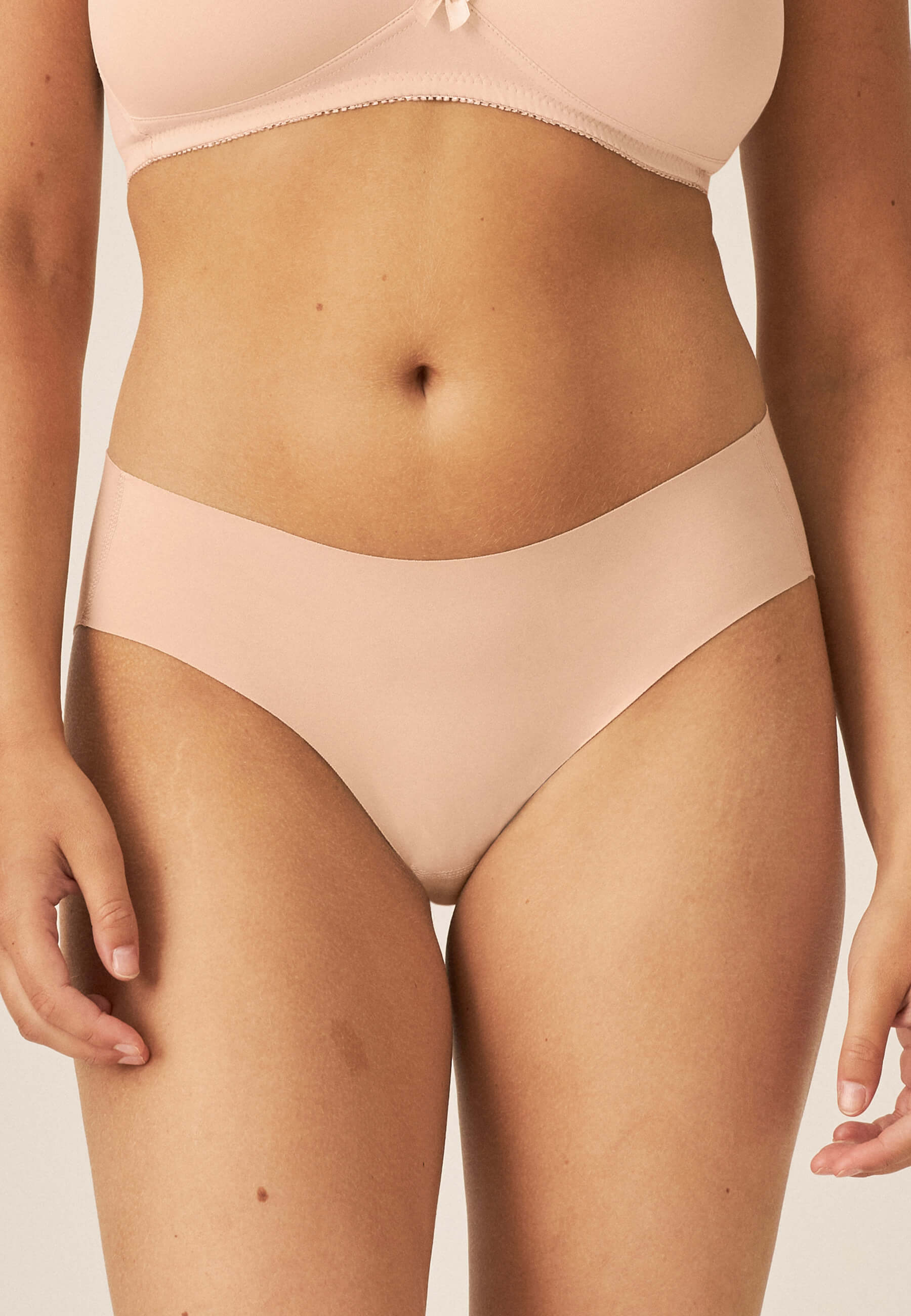 Naturana Slip mit Baumwolle Farbe Light Beige Frontansicht