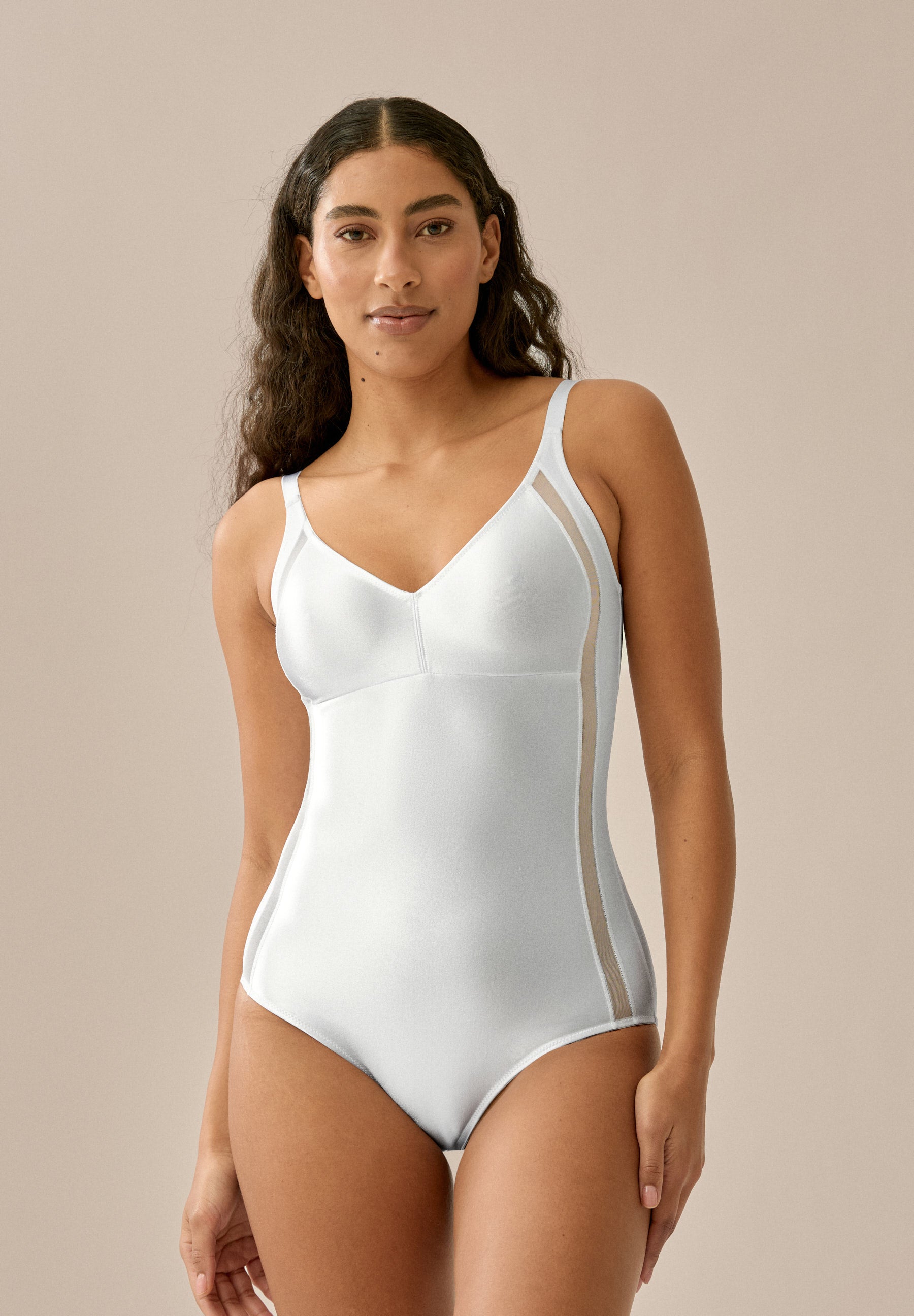 Smoothing Body without Padding or Wires - White