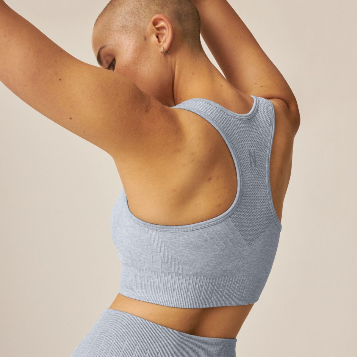 Rückansicht vom Naturana Sport Bustier in der Farbe Raindrops Melange