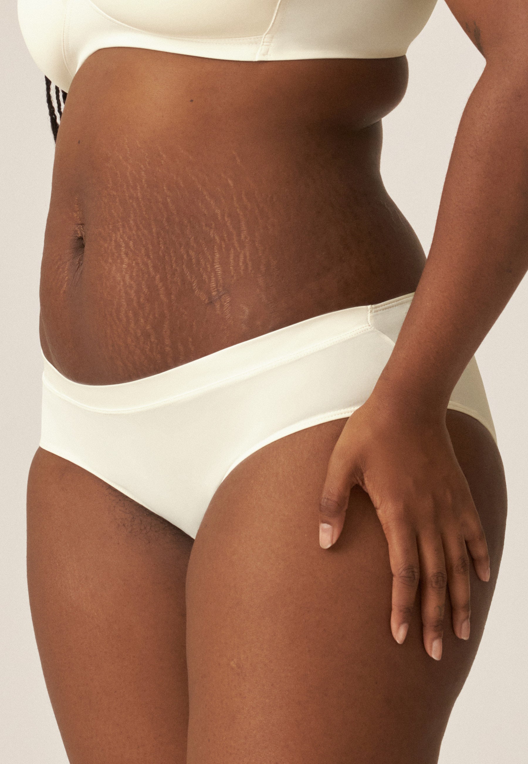 Naturana Wednesday Softer Slip mit Glanzband Farbe Ecru Seitenansicht