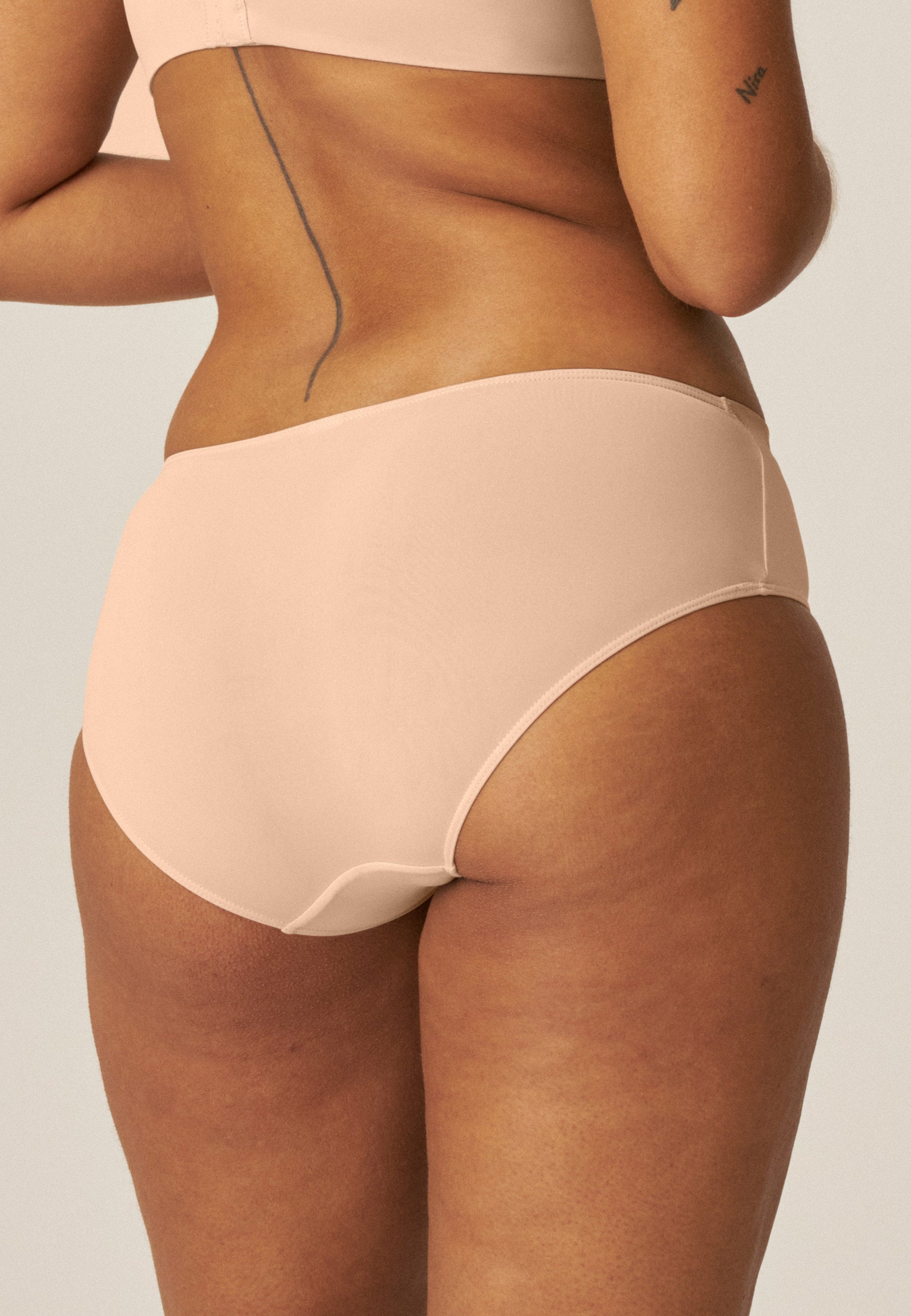 Naturana Wednesday Softer Slip mit Glanzband Farbe Light Beige Rückansicht