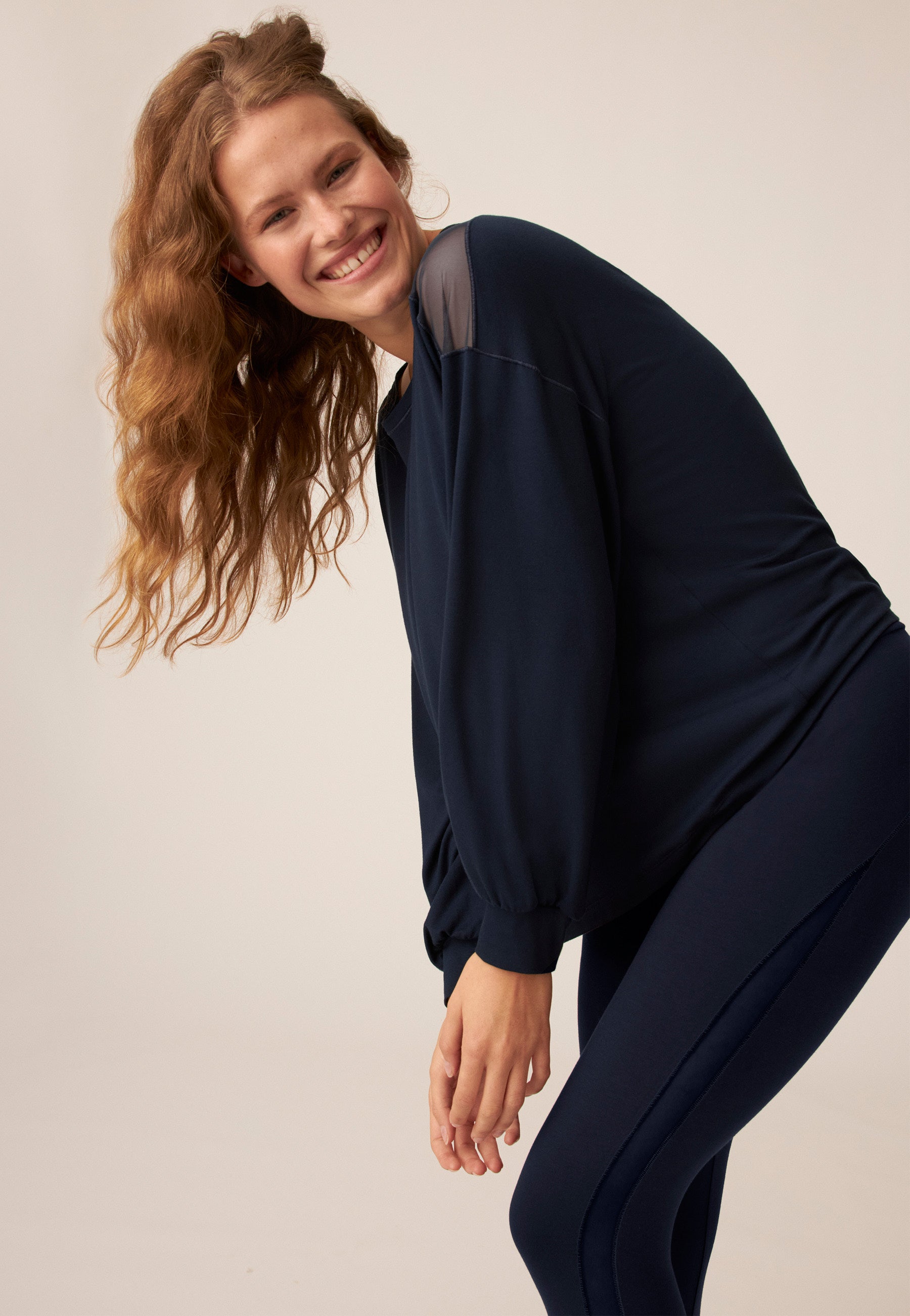 Long-Sleeve Shirt with Mesh Details - Dark Blue