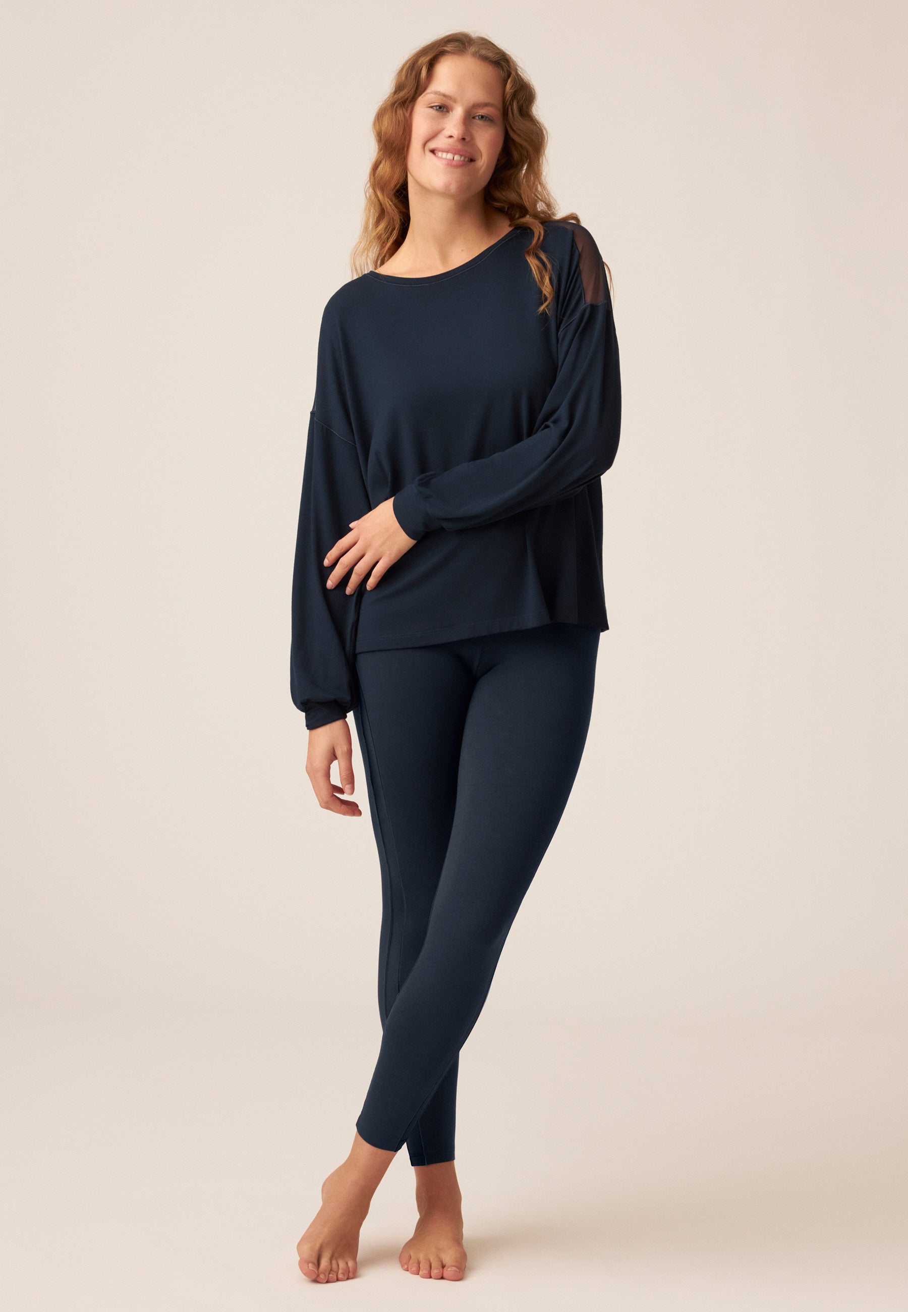 Long-Sleeve Shirt with Mesh Details - Dark Blue