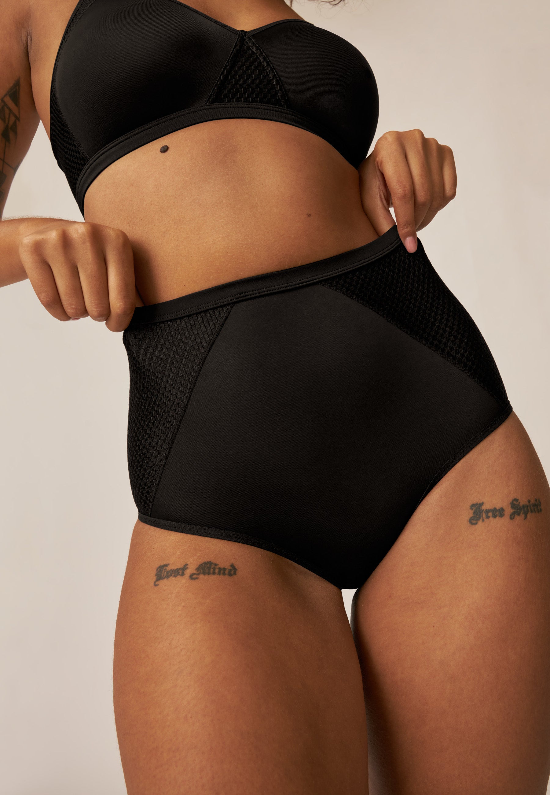 Naturana Comfort High Waist Slip Farbe Schwarz zweite Frontansicht