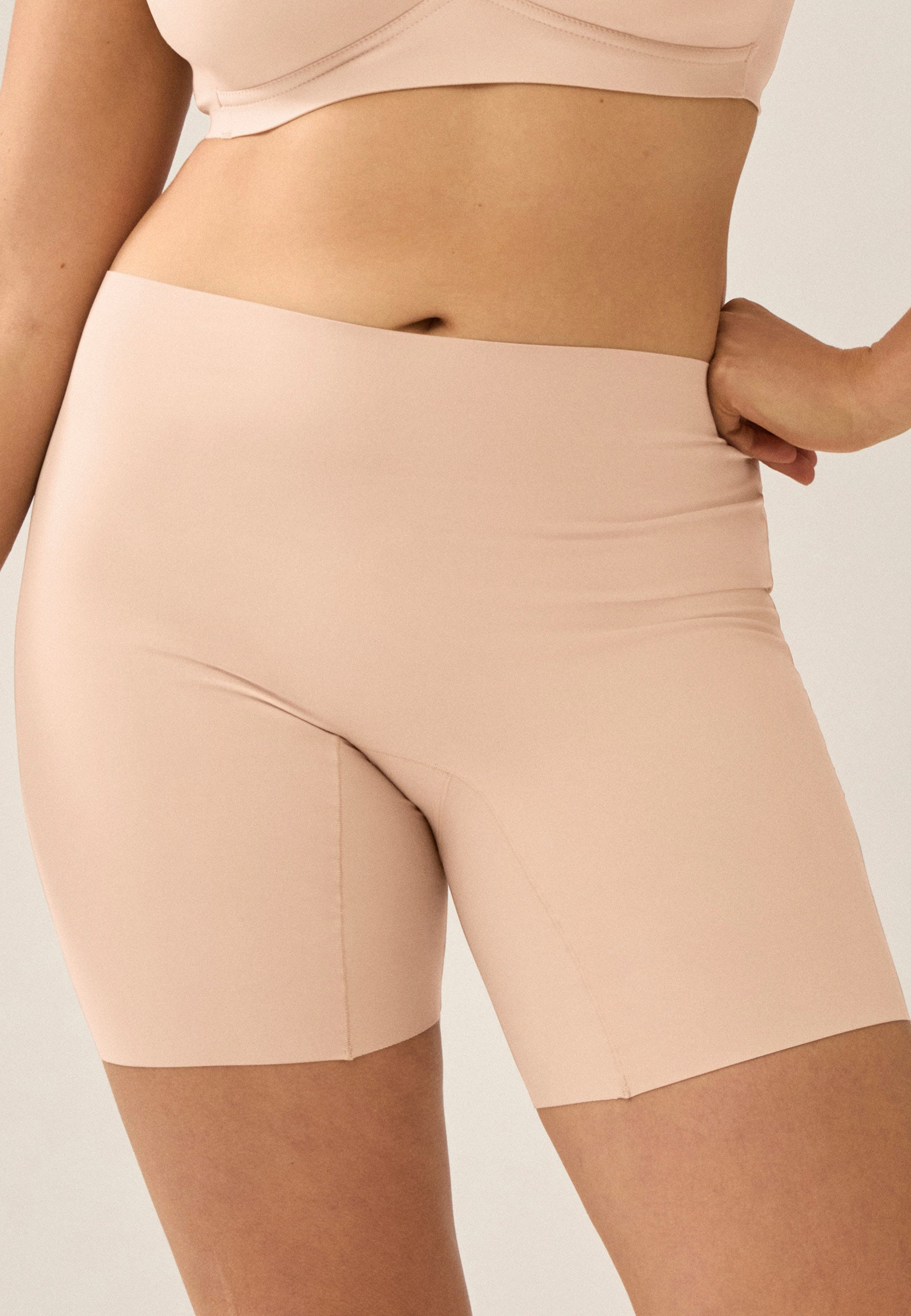 Naturana Radlerhose mit Shapeeffekt Farbe Light Beige Frontansicht