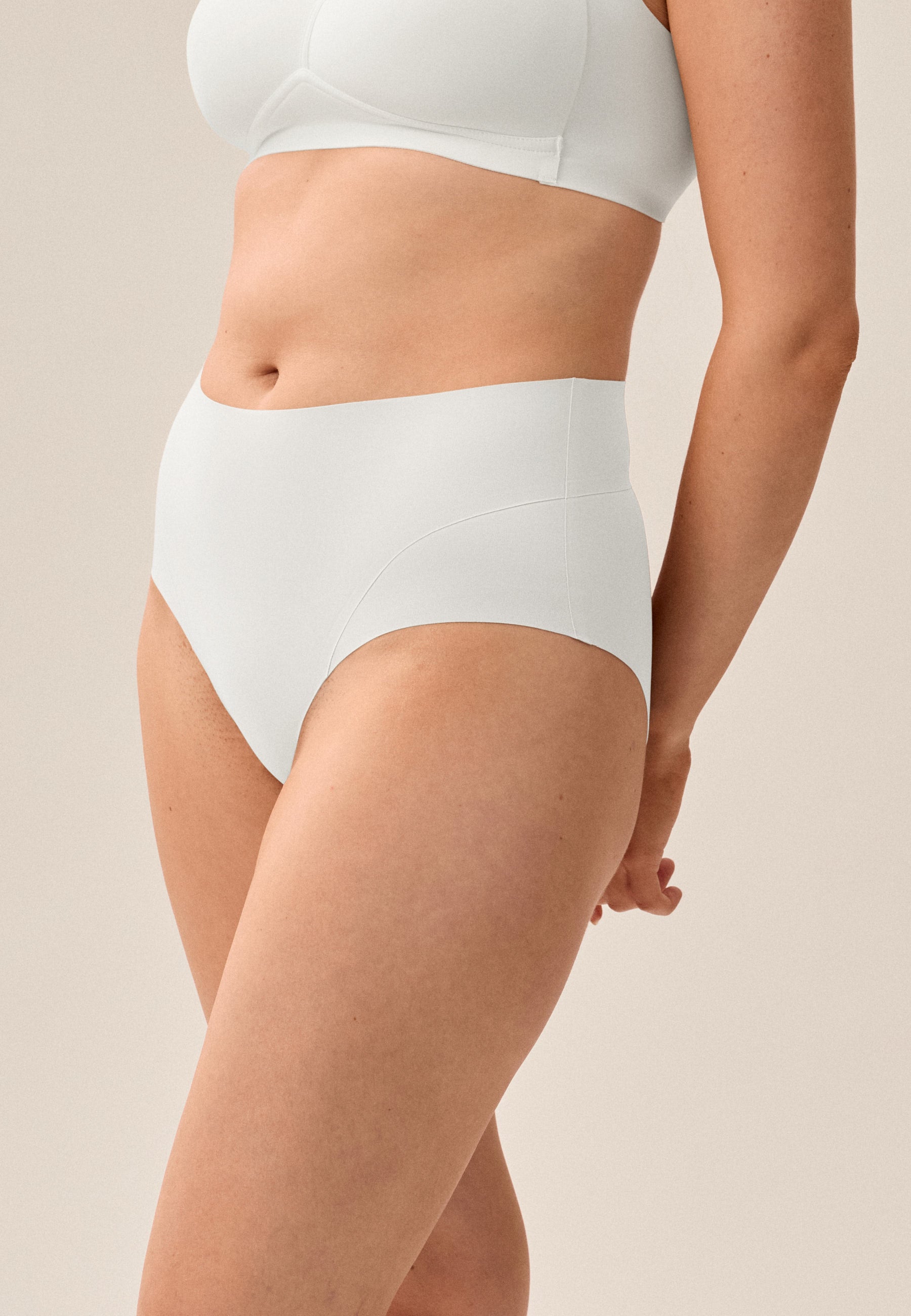 High Waist Slip mit leichtem Shape-Effekt Set- Ecru