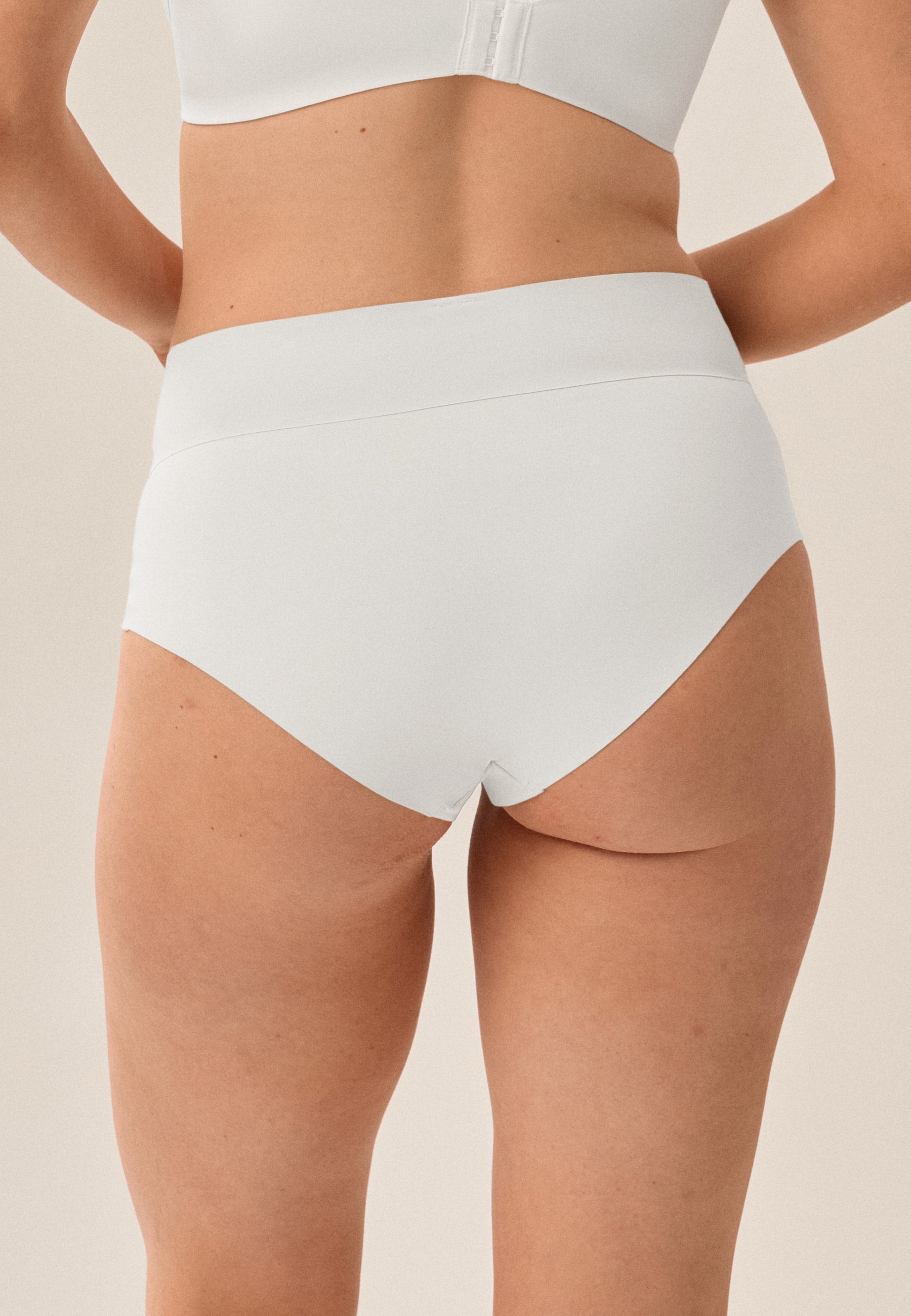 High Waist Slip mit leichtem Shape-Effekt Set- Ecru