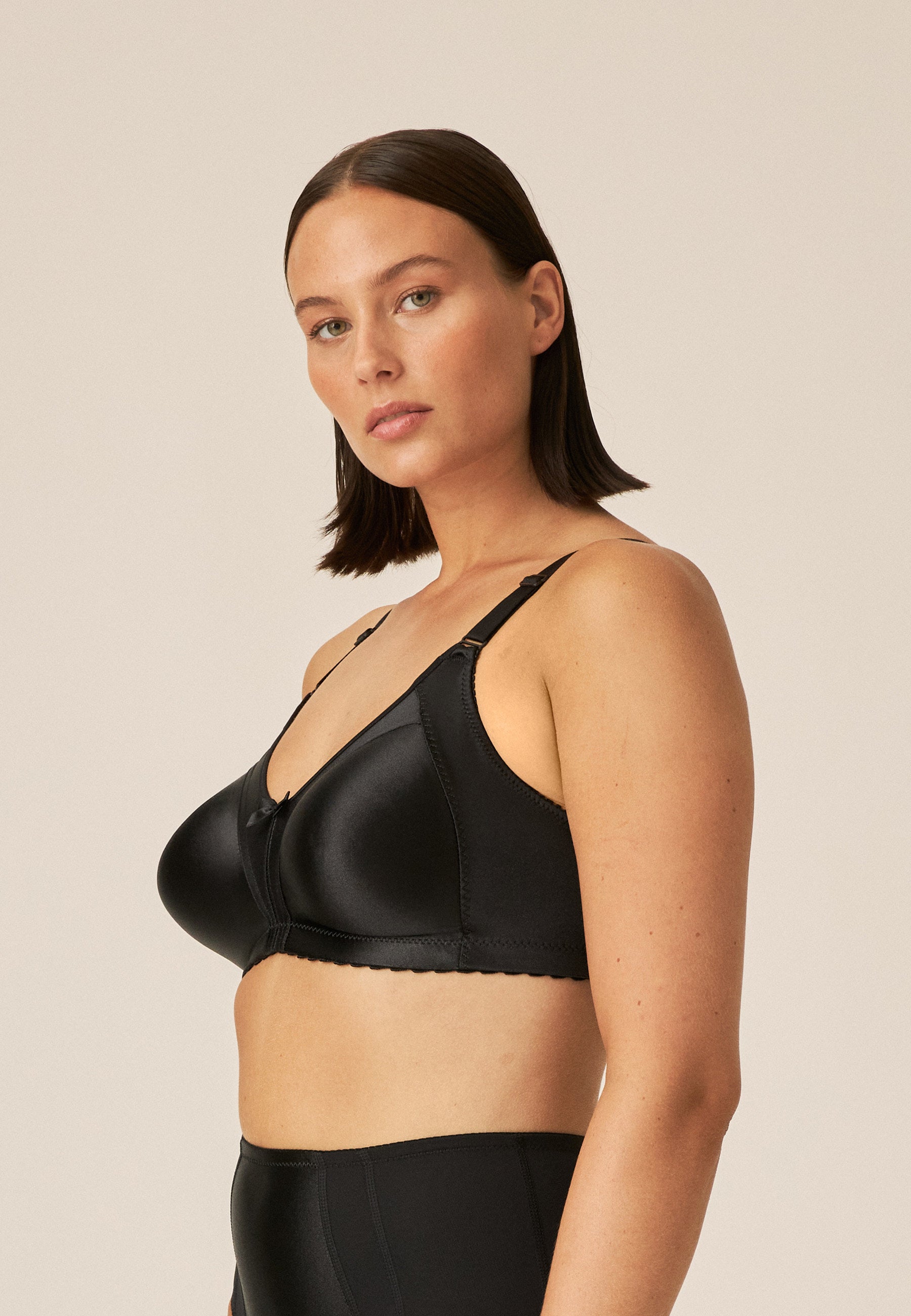 Naturana Minimizer Soft -BH Farbe Schwarz Seitenansicht