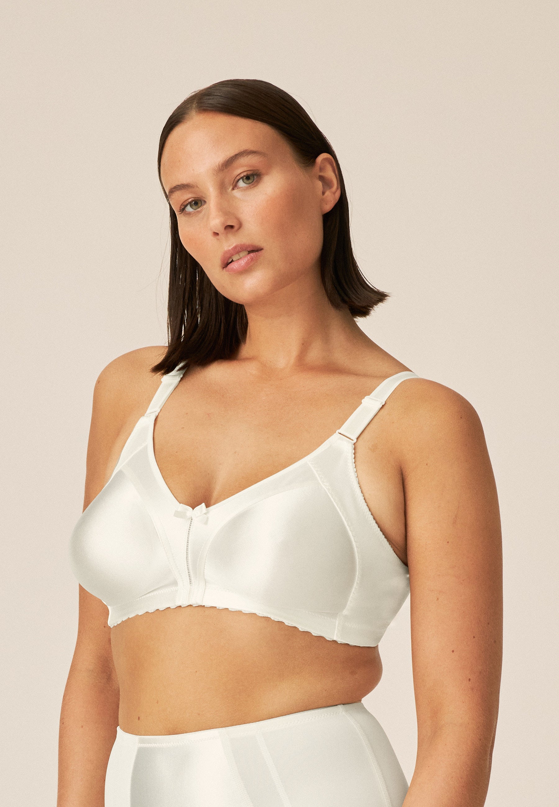 Naturana Minimizer Soft -BH Farbe Champagner Seitenansicht