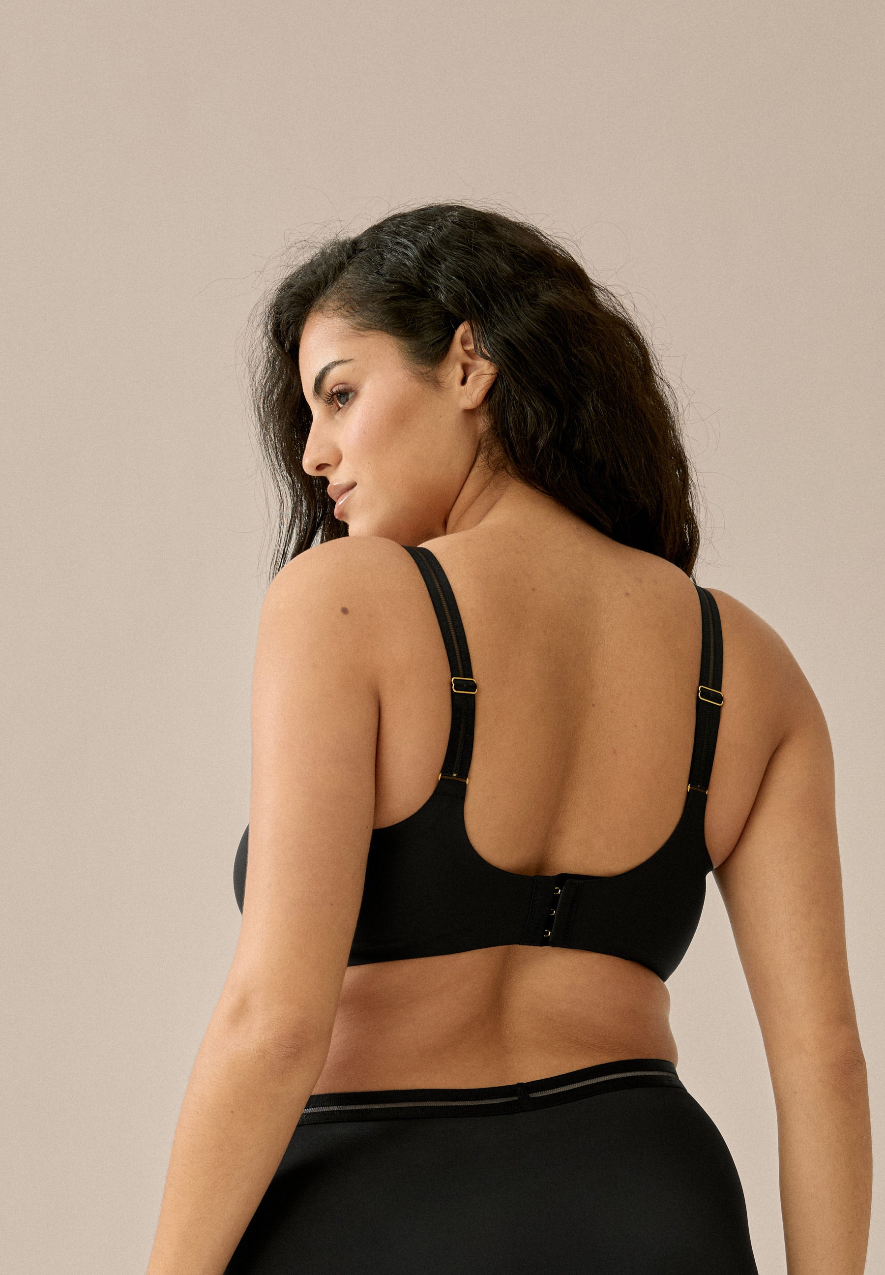 Softer Wohlfühl-BH mit Mesh-Details - Schwarz