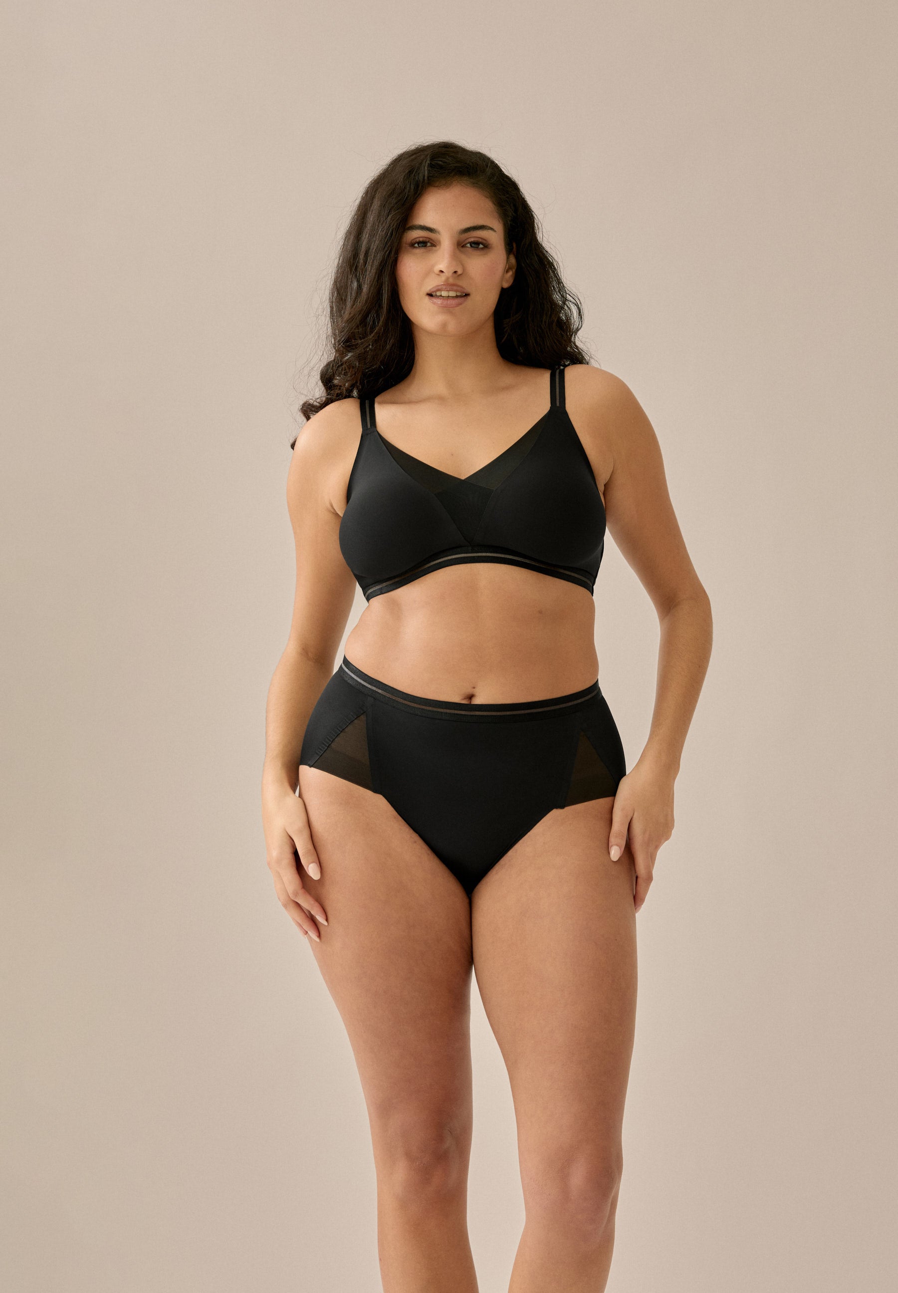 Softer Wohlfühl-BH mit Mesh-Details Set - Schwarz