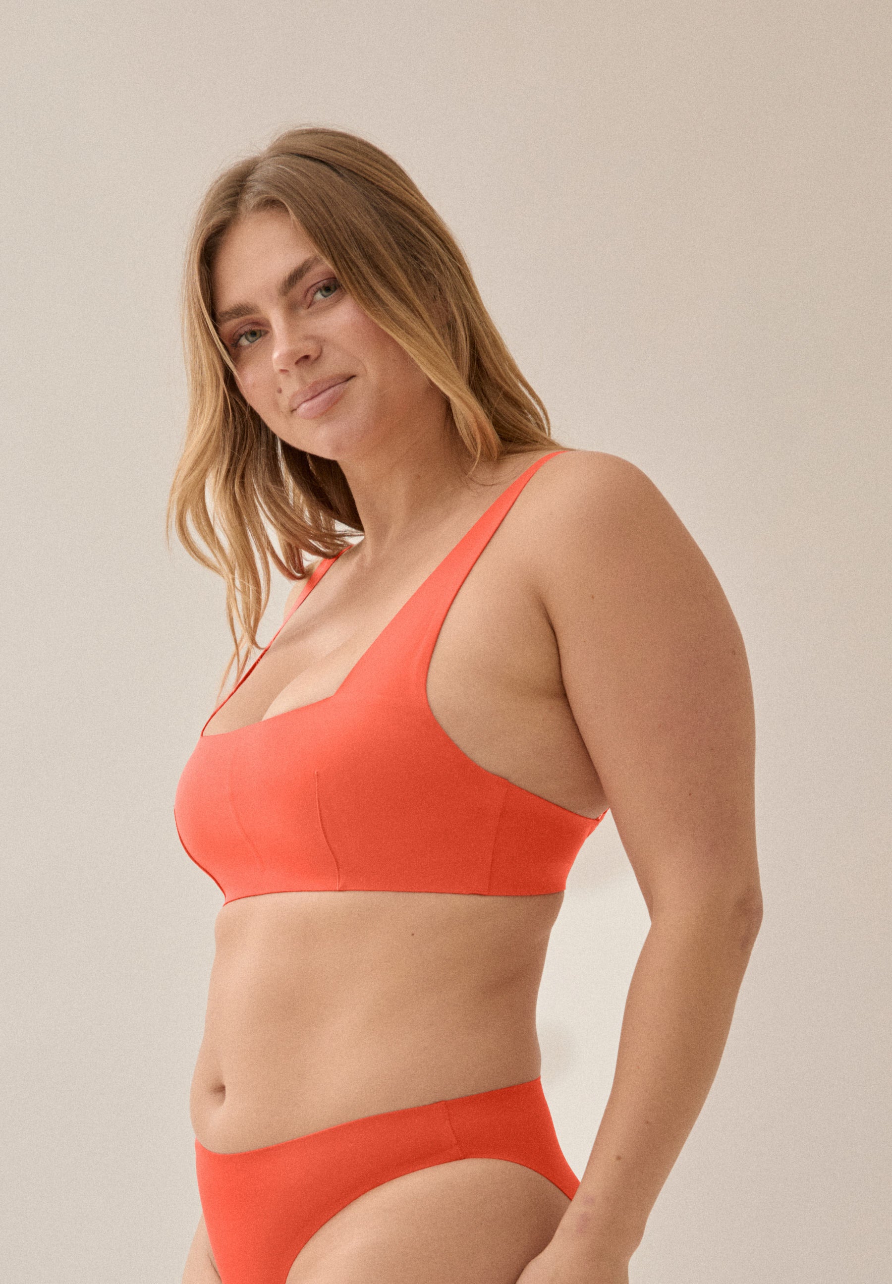 Bustier Bikini Top mit Clean-Cut Trägern und Schale - Grenadine