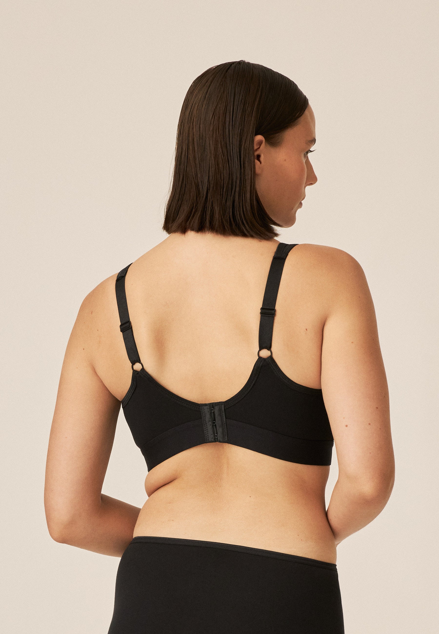 Naturana Athleisure Soft-BH Farbe Schwarz Rückansicht