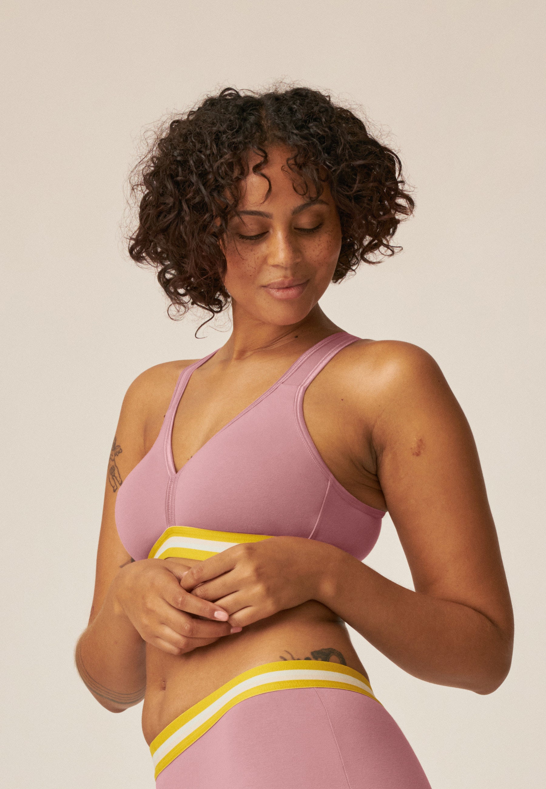 Naturana Athleisure Soft-BH Farbe Smoked Orchid Seitenansicht