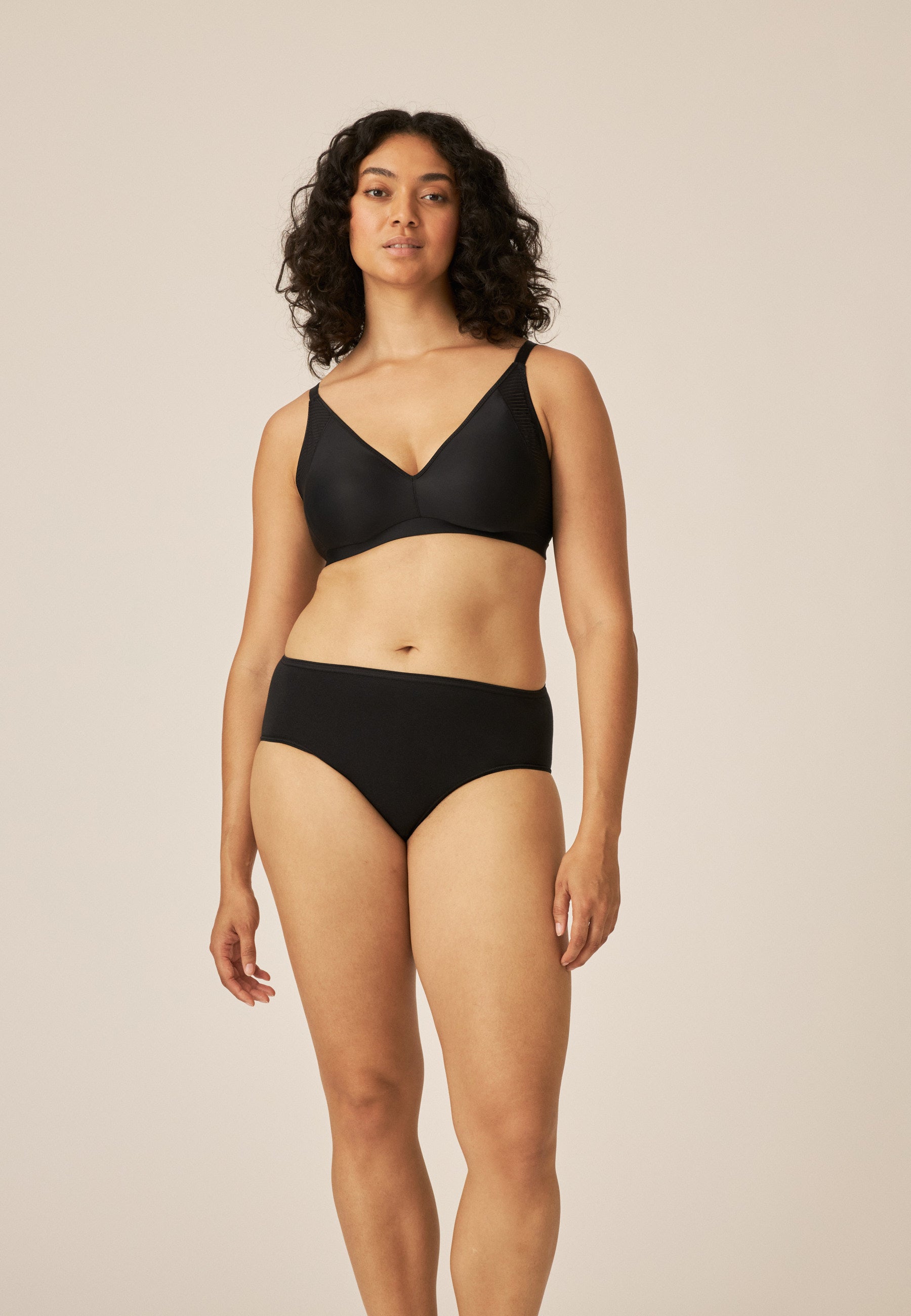 Soft Bra High Apex IDAIA - Black