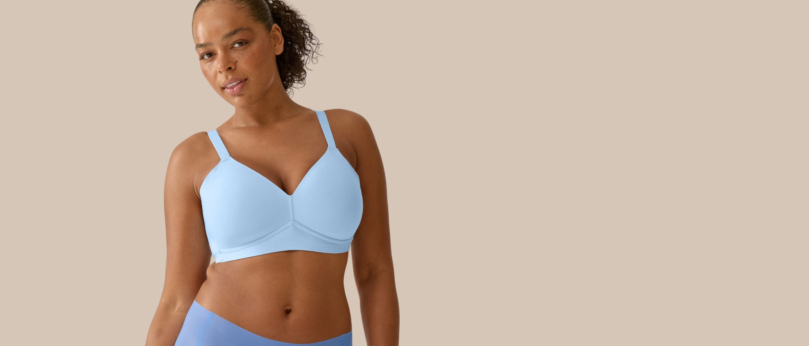 Banner Soft-BH mit Side Smoother Effekt in der Farbe Swimming Pool, Vorderseite dargestellt.