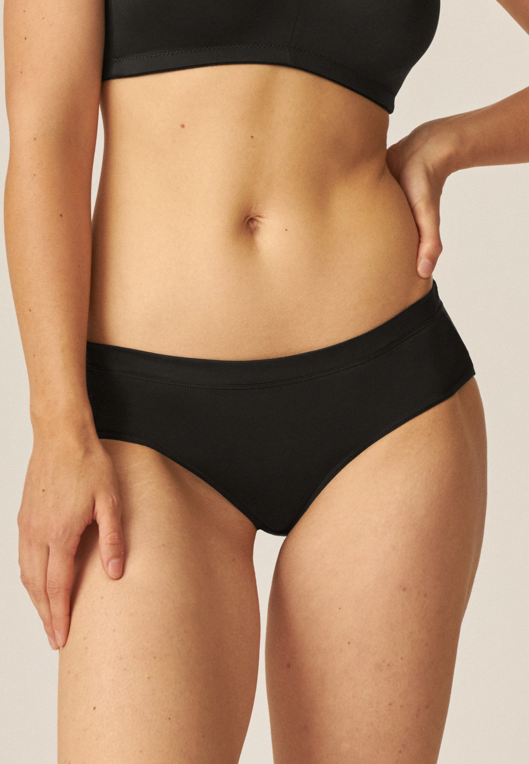 Soft Slip with Glossy Ribbon - Black