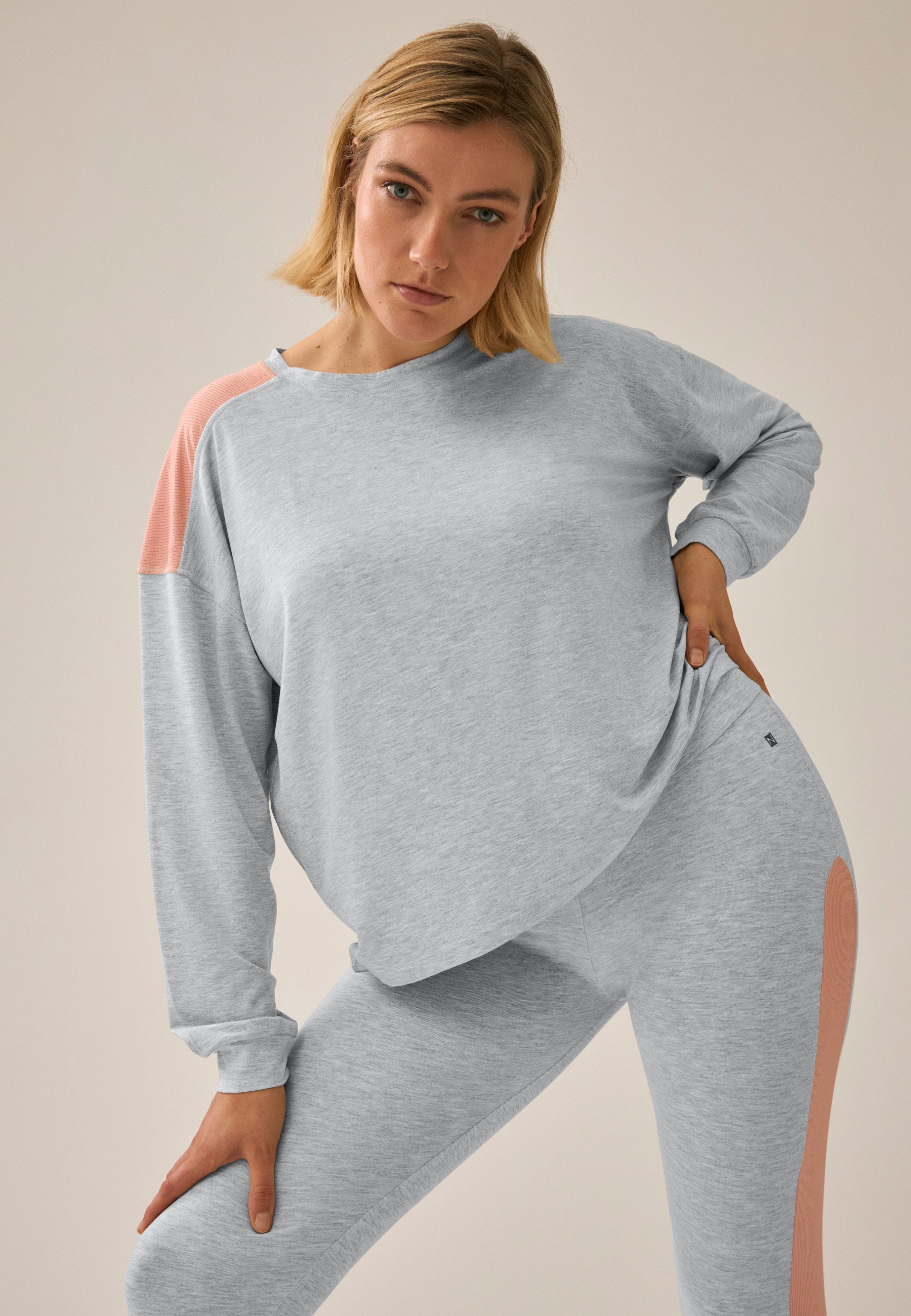 Leggings with Mesh Insert - Gray Melange