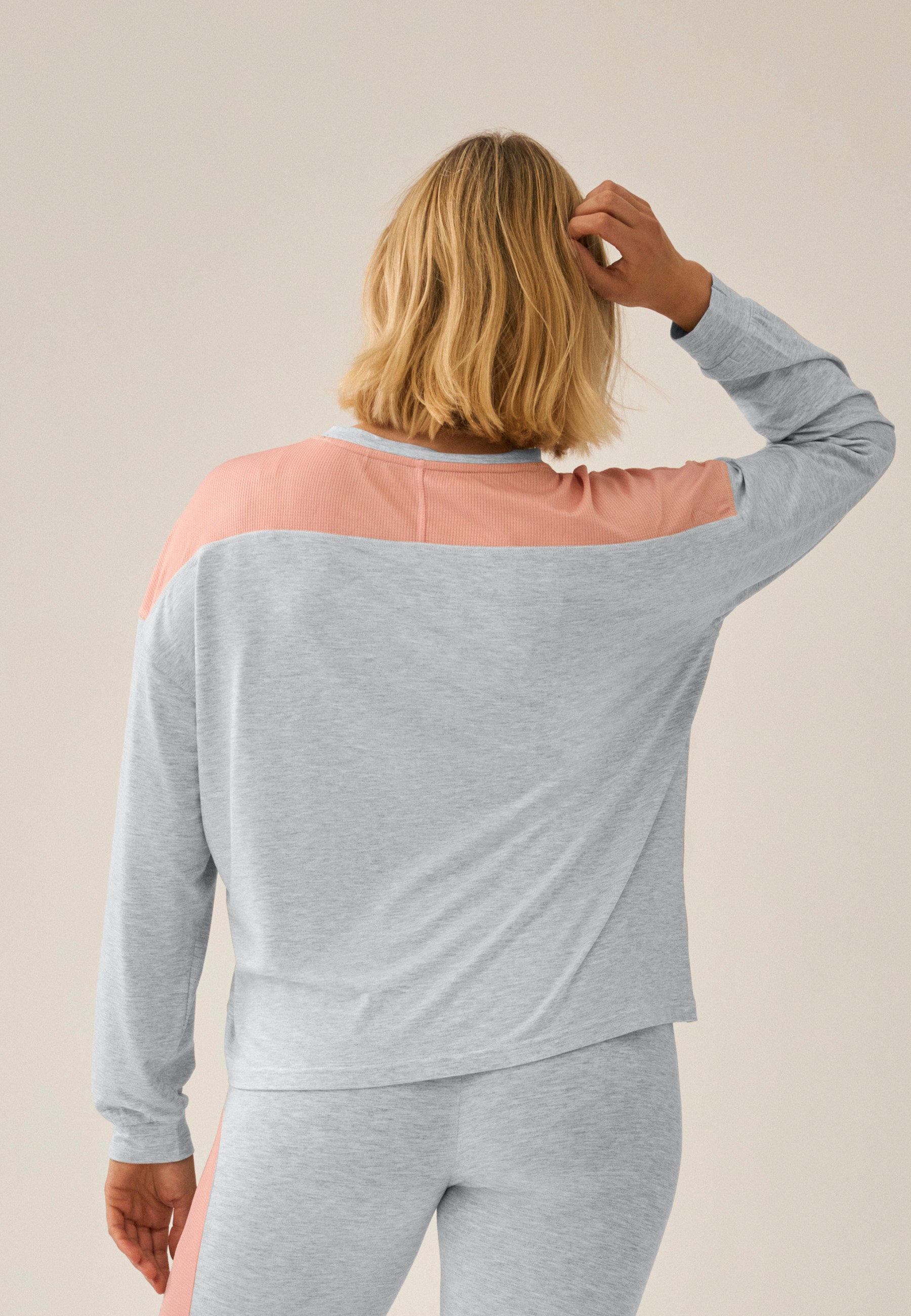 Long-Sleeve T-Shirt with Mesh Insert - Gray Melange