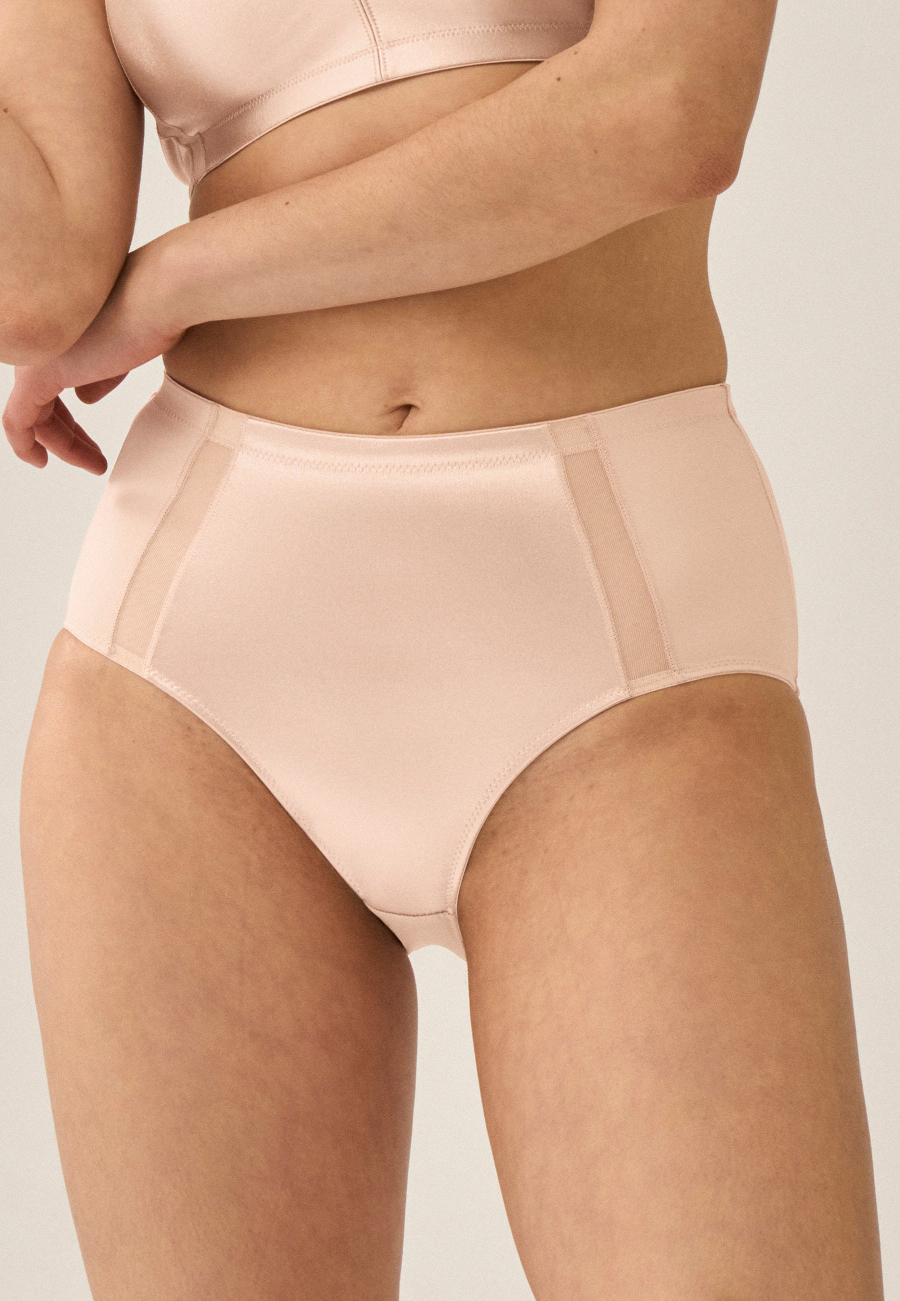 Curve Hugger High-Waist Briefs - Light Beige