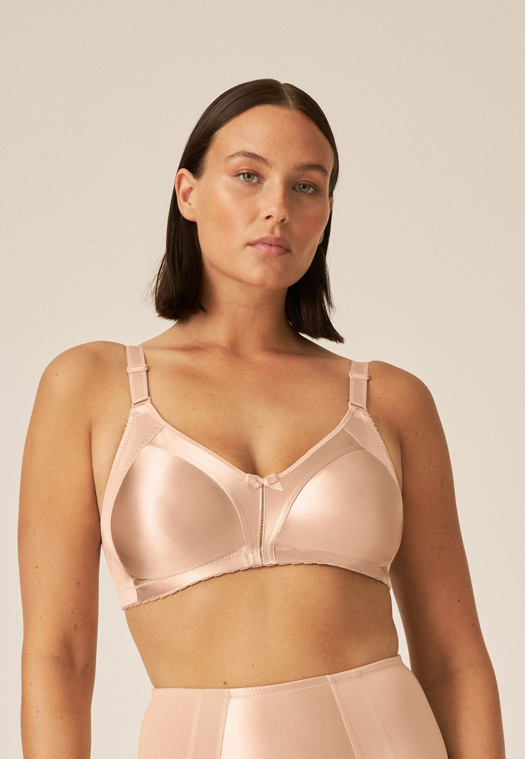 Minimizer and Side Smoother Bra with Lace - Light Beige