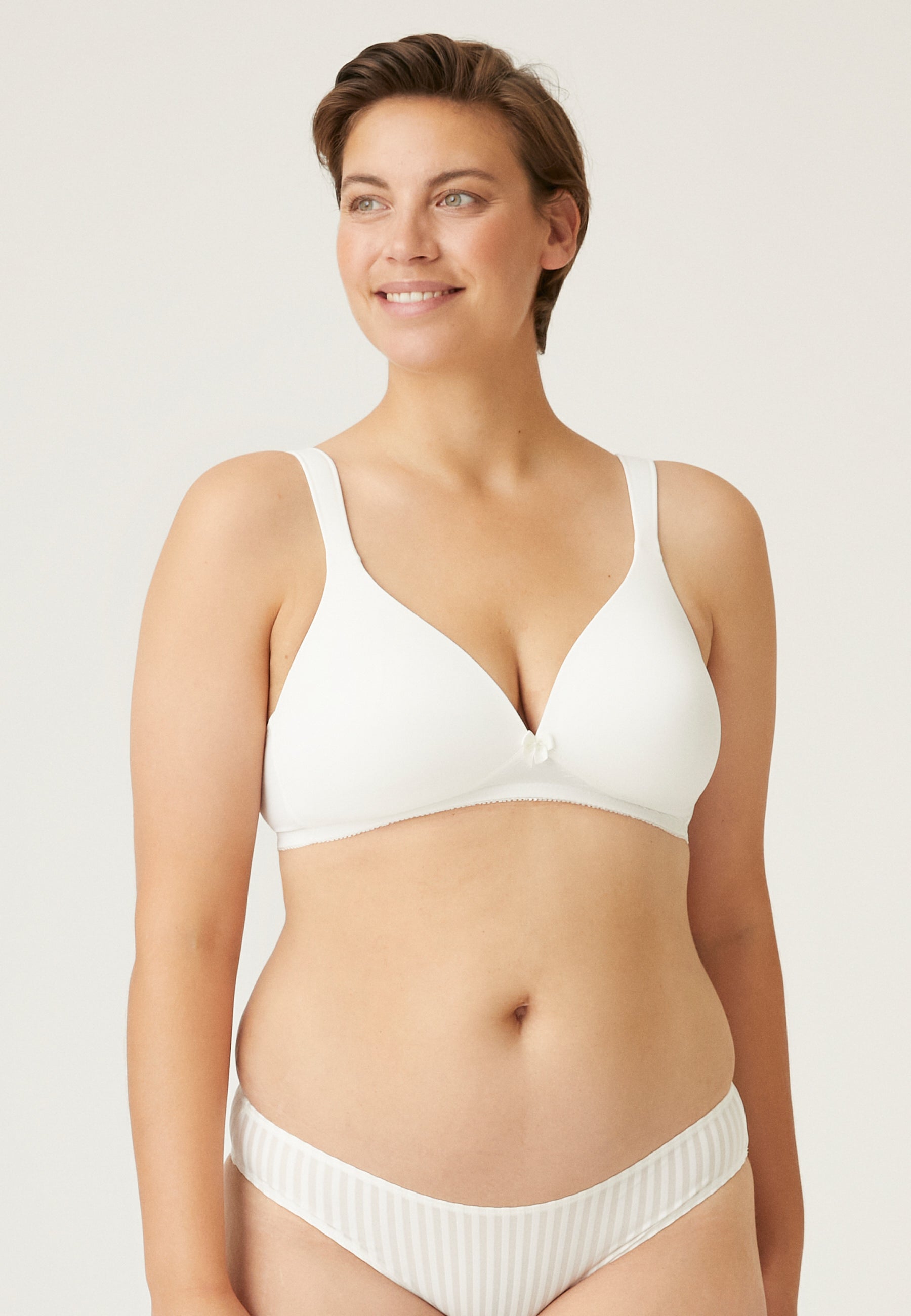 Soft Bra with Cup and Relief Straps - Champagne