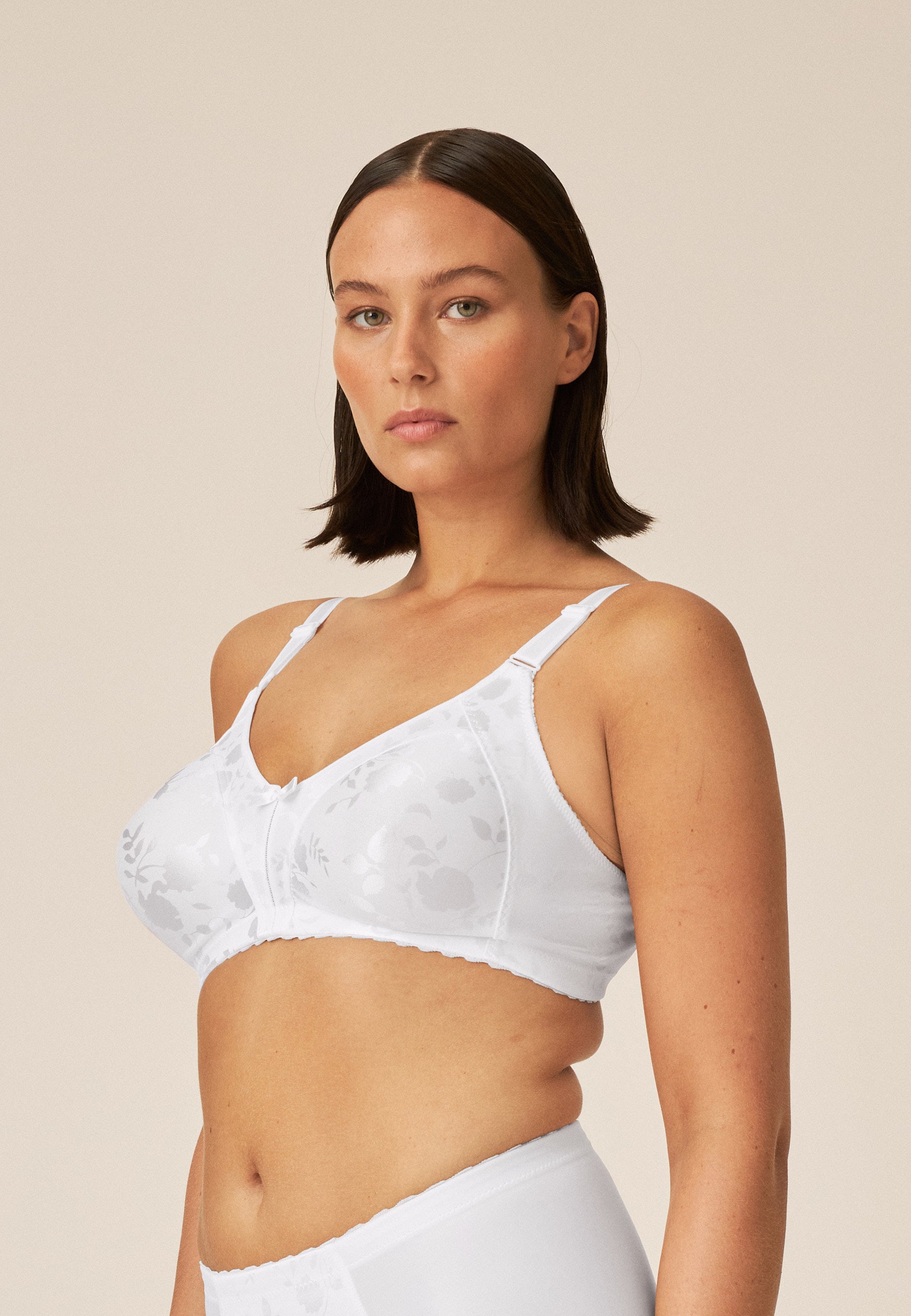 Entyinea Womens Satin Minimizer Bra Lace Bra with Stay-in-Place Straps  Full-Coverage Wirefree Bra White 75D