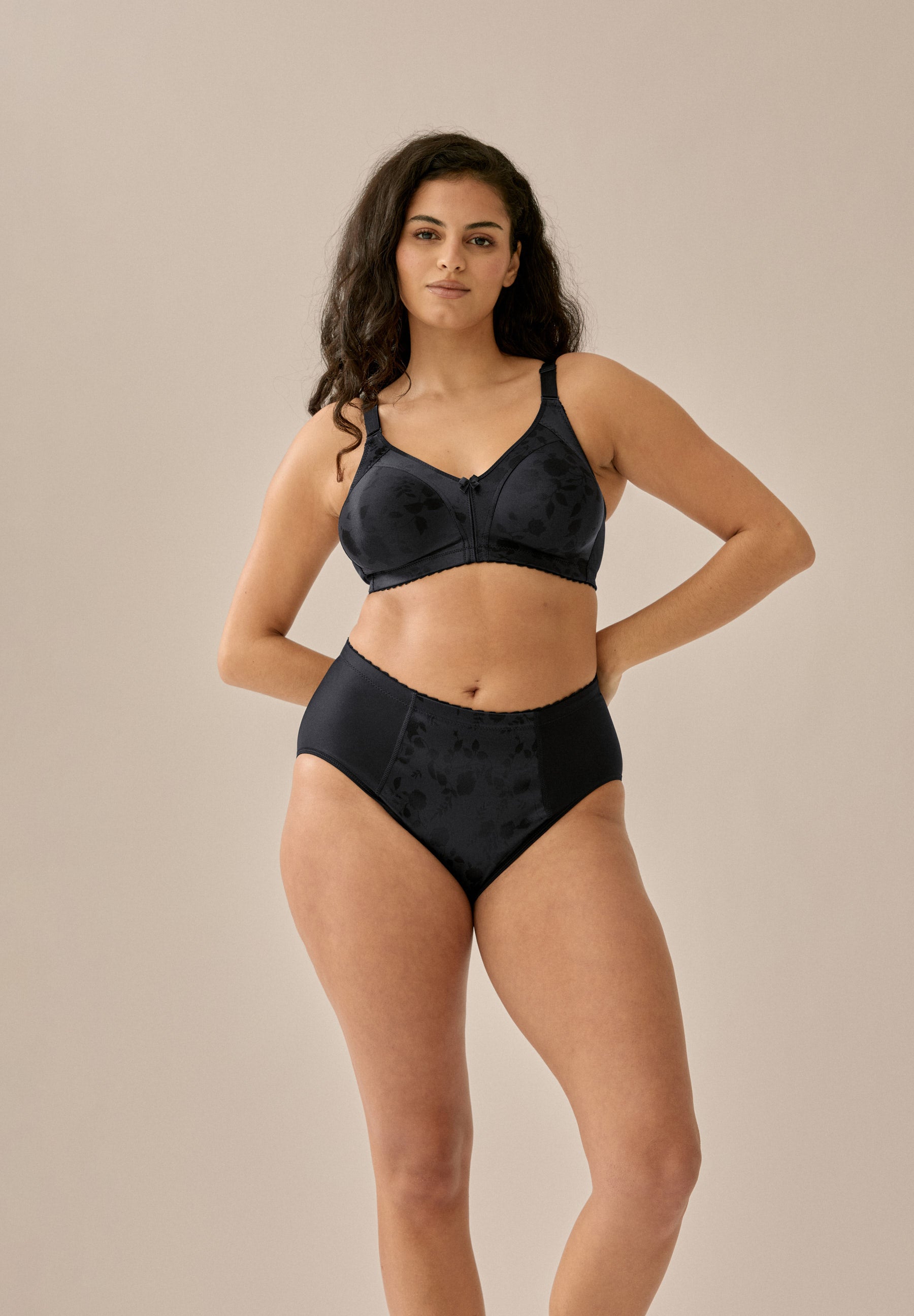 Sujetador suave Minimizer (reductor) con estampado de flores