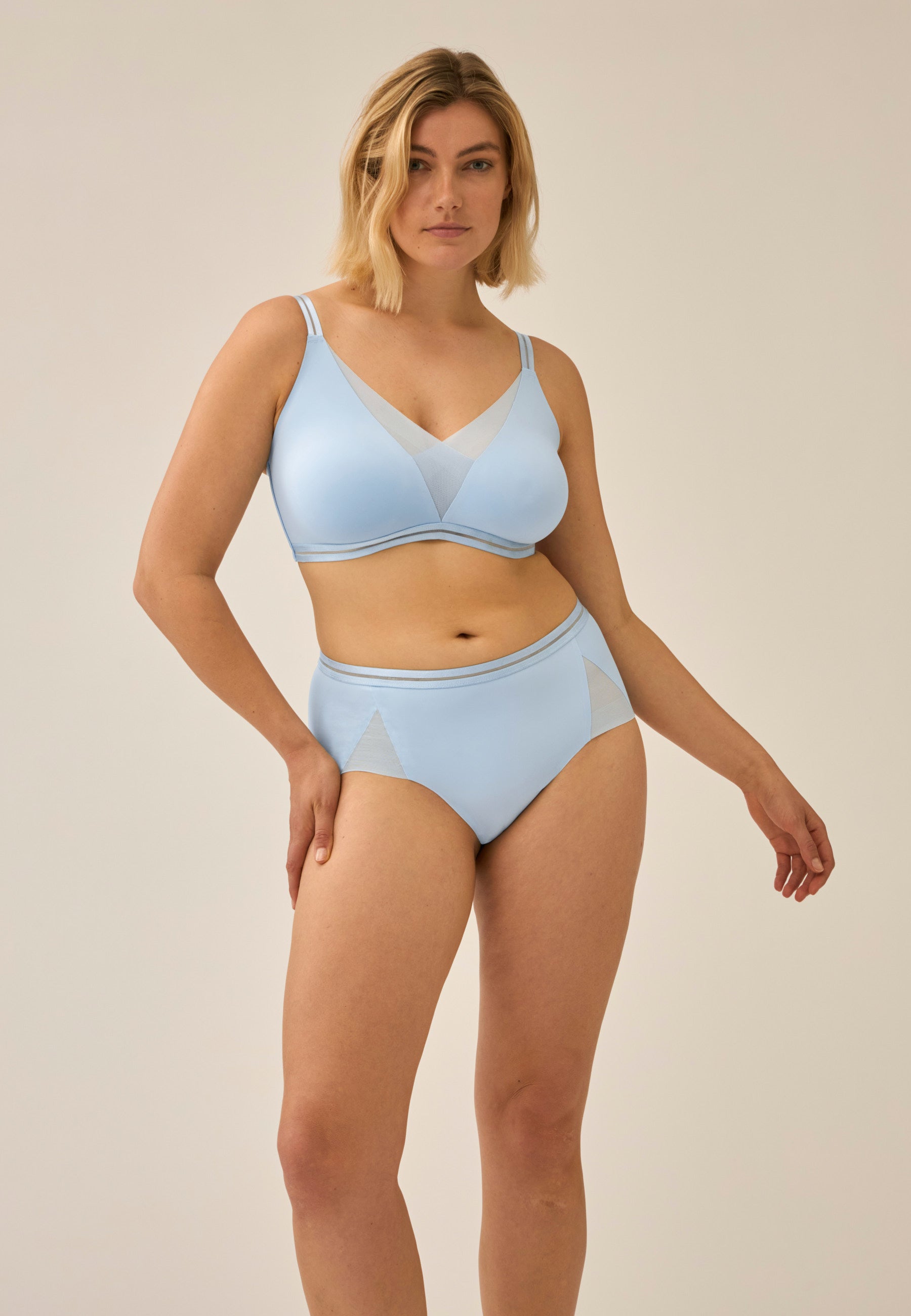 Soft Comfort Bra with Mesh Details - Swimming Pool