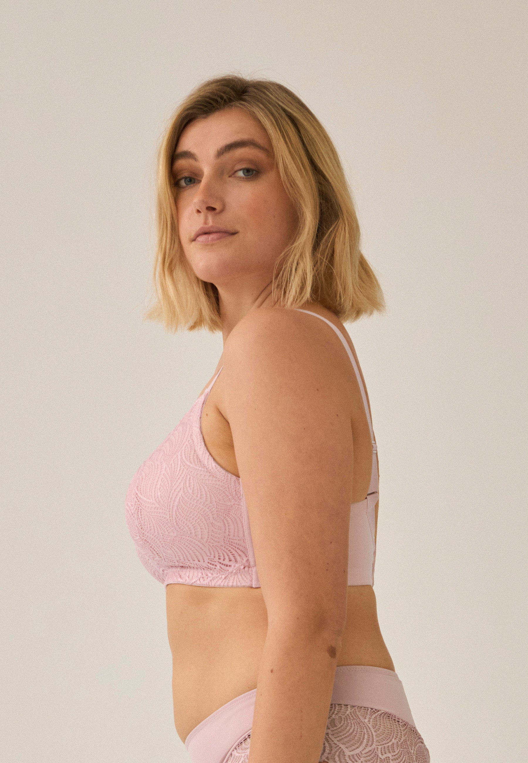 Soft Bra with Padding and Lace - Pink Rose