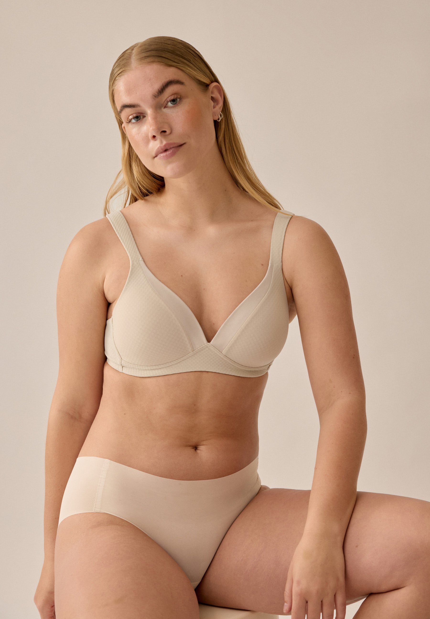 Bügelloser Soft-BH mit Schale - Light Beige mit Jacquardstruktur