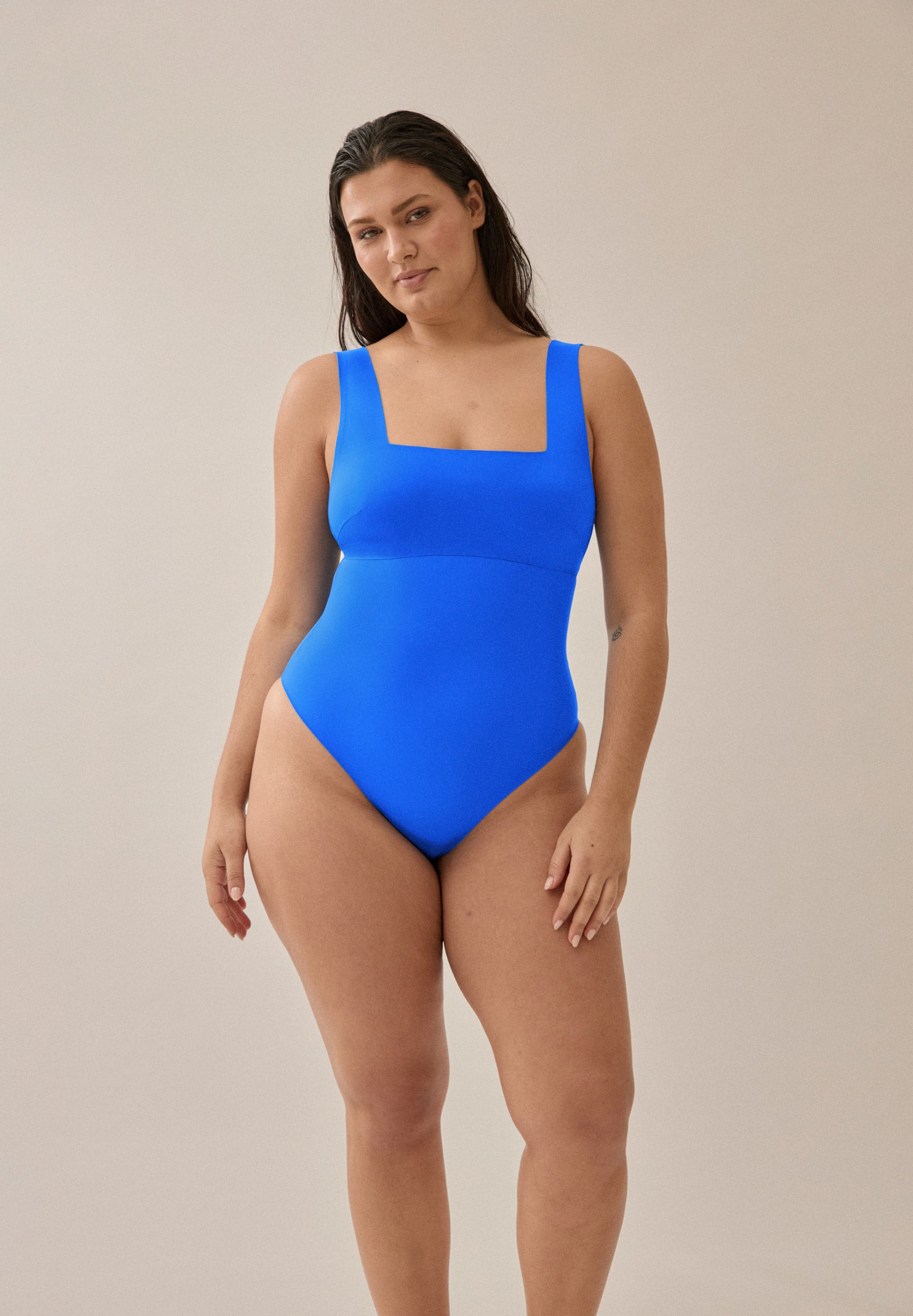 Swimsuit with Padded Cups and Clean-Cut Straps – Ultramarine