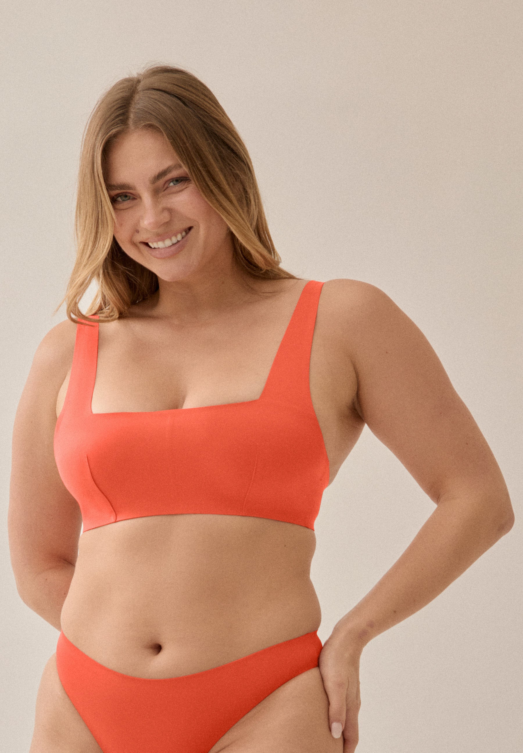 Bustier Bikini Top mit Clean-Cut Trägern und Schale - Grenadine