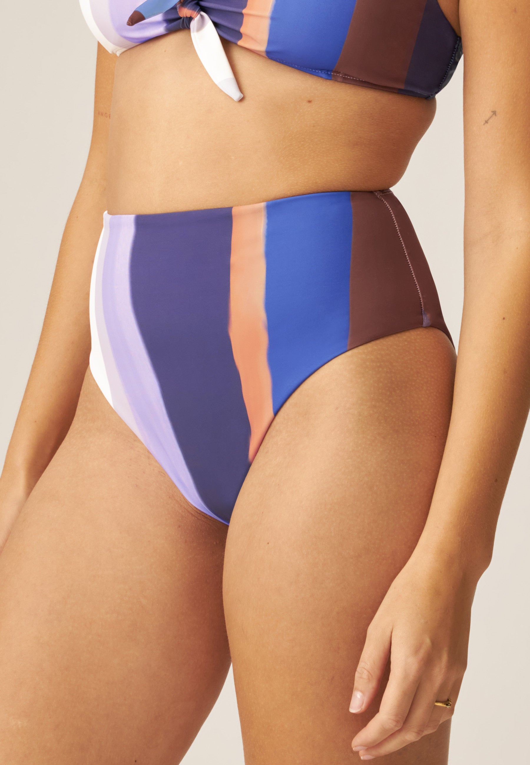 High-waisted bikini bottom - City Vibes / Porto - Iris Lilac White