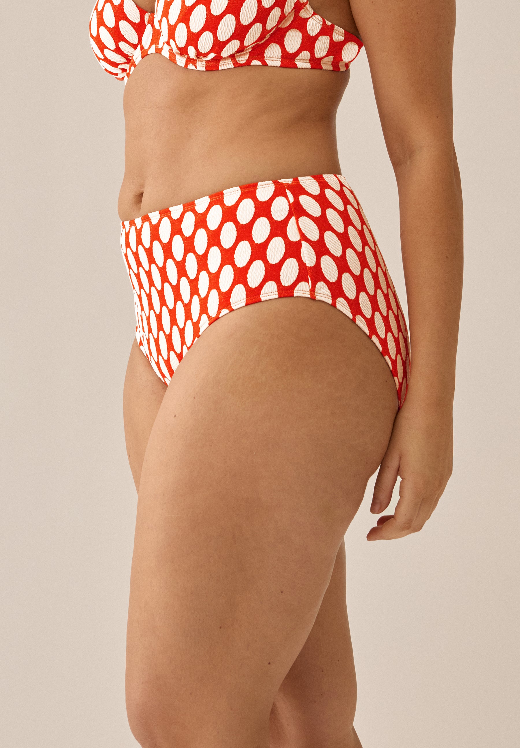 High Waist Bikini Bottoms in Polka Dot Design - Grenadine-Polka