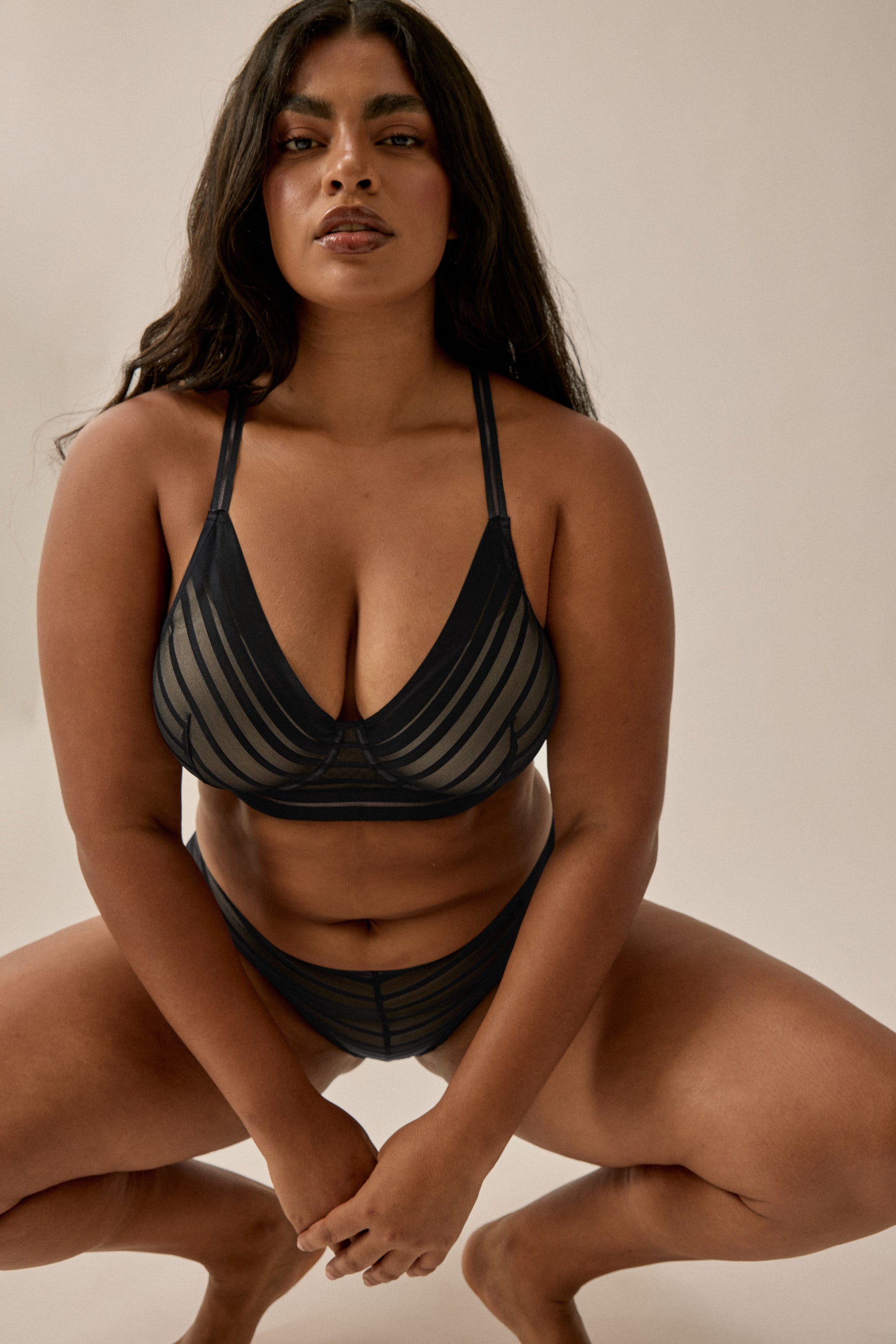 Elegant Mesh Underwired Bra with Cups – Black-Nude