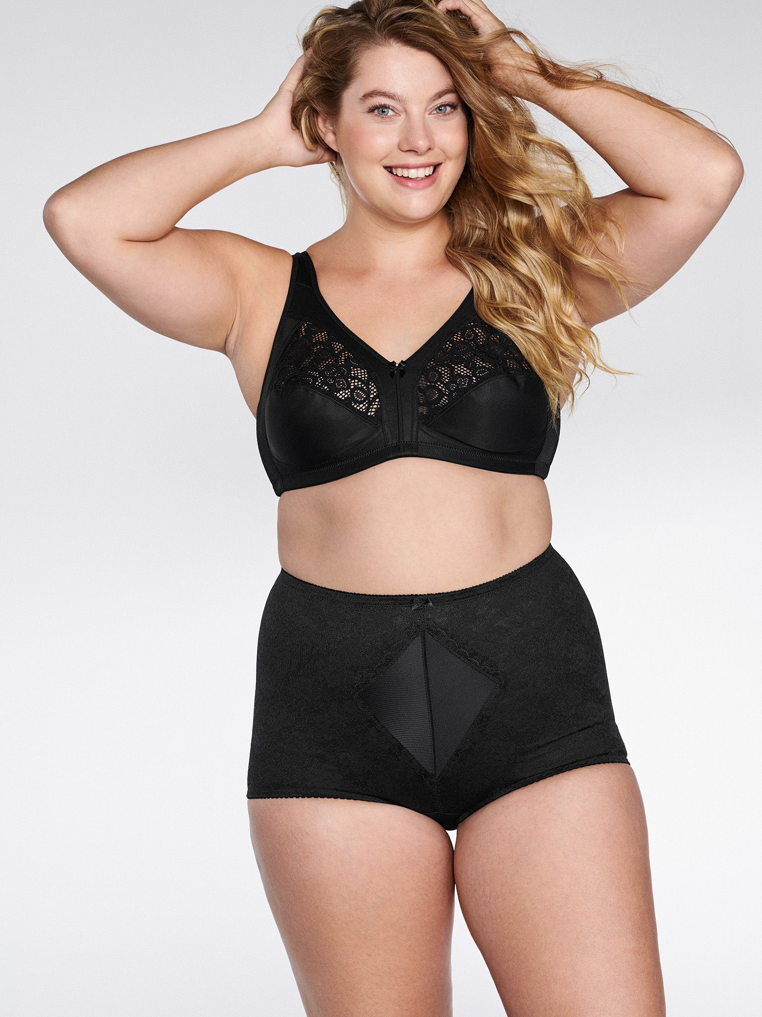 Sujetador suave con tirantes acolchados en relieve - Negro